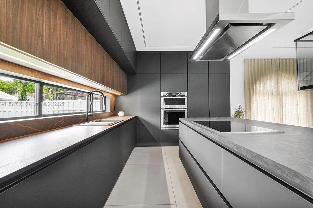 10746 Charleston Pl, Cooper City, Florida 33026, Cooper City, Florida 33026, 4 Bedrooms Bedrooms, ,3 BathroomsBathrooms,Residential,For Sale,10746 Charleston Pl, Cooper City, Florida 33026,A11827663