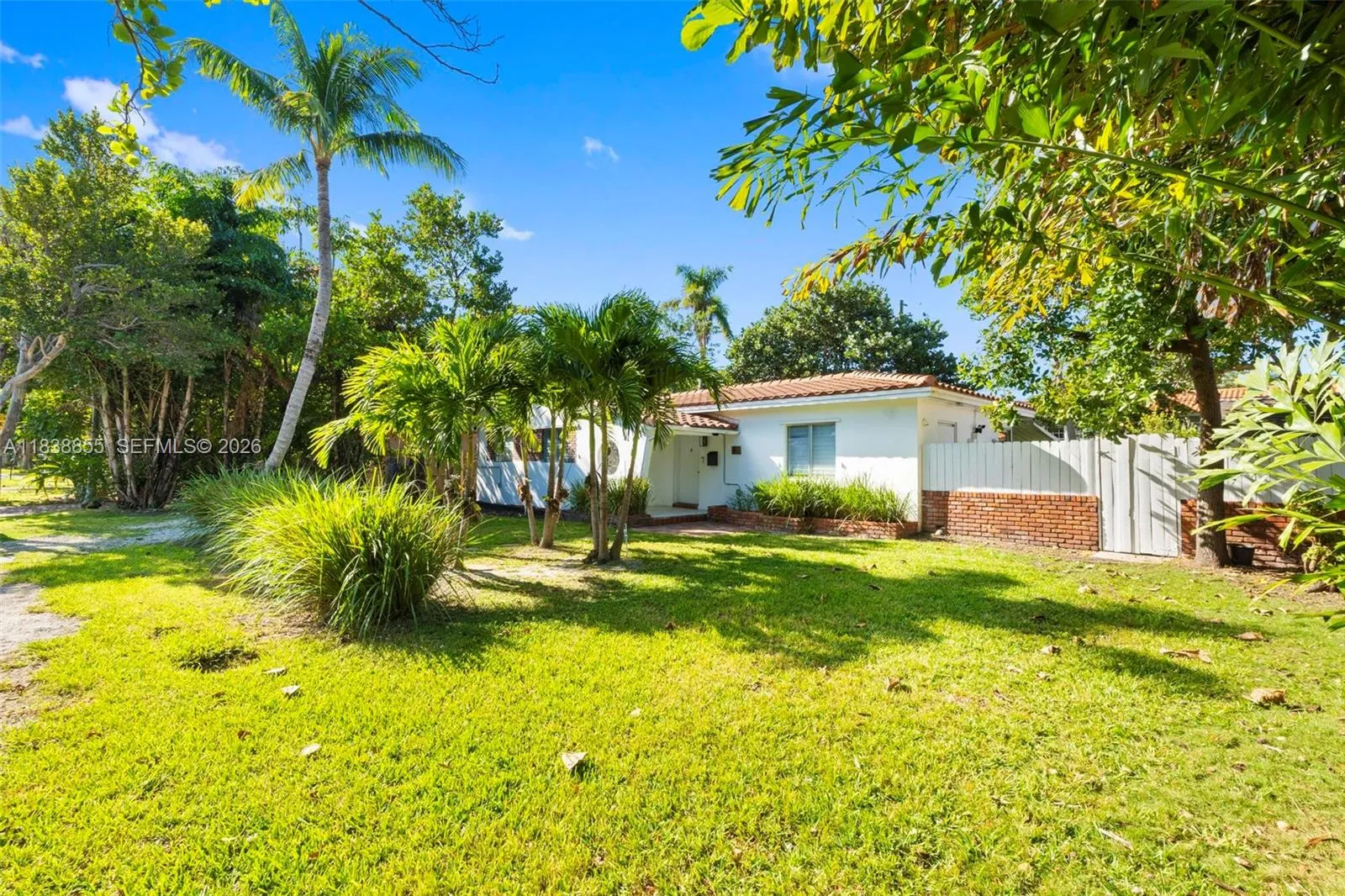 738 Fernwood Rd, Key Biscayne, Florida 33149, Key Biscayne, Florida 33149, 3 Bedrooms Bedrooms, ,2 BathroomsBathrooms,Residential,For Sale,738 Fernwood Rd, Key Biscayne, Florida 33149,A11838855 738 Fernwood Rd, Key Biscayne, Florida 33149, Key Biscayne, Florida 33149, 3 Bedrooms Bedrooms, ,2 BathroomsBathrooms,Residential,For Sale,738 Fernwood Rd, Key Biscayne, Florida 33149,A11838855