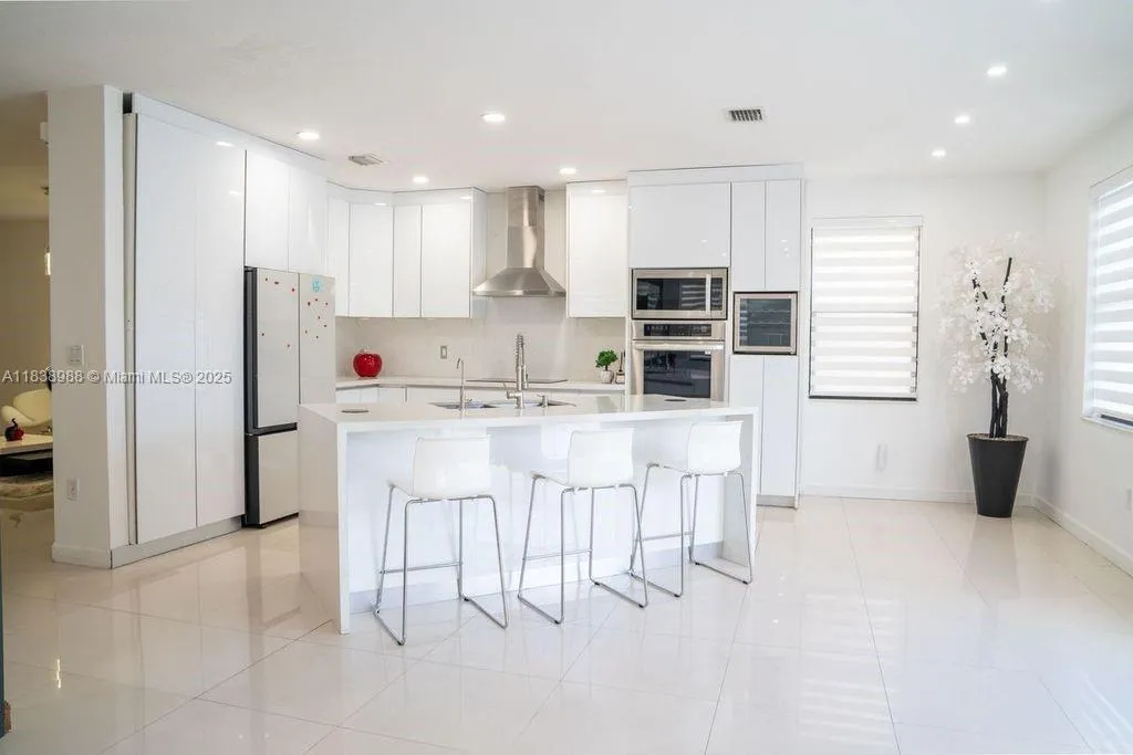 Hialeah, Florida 33018, 4 Bedrooms Bedrooms, ,3 BathroomsBathrooms,Residential,For Sale,A11838988