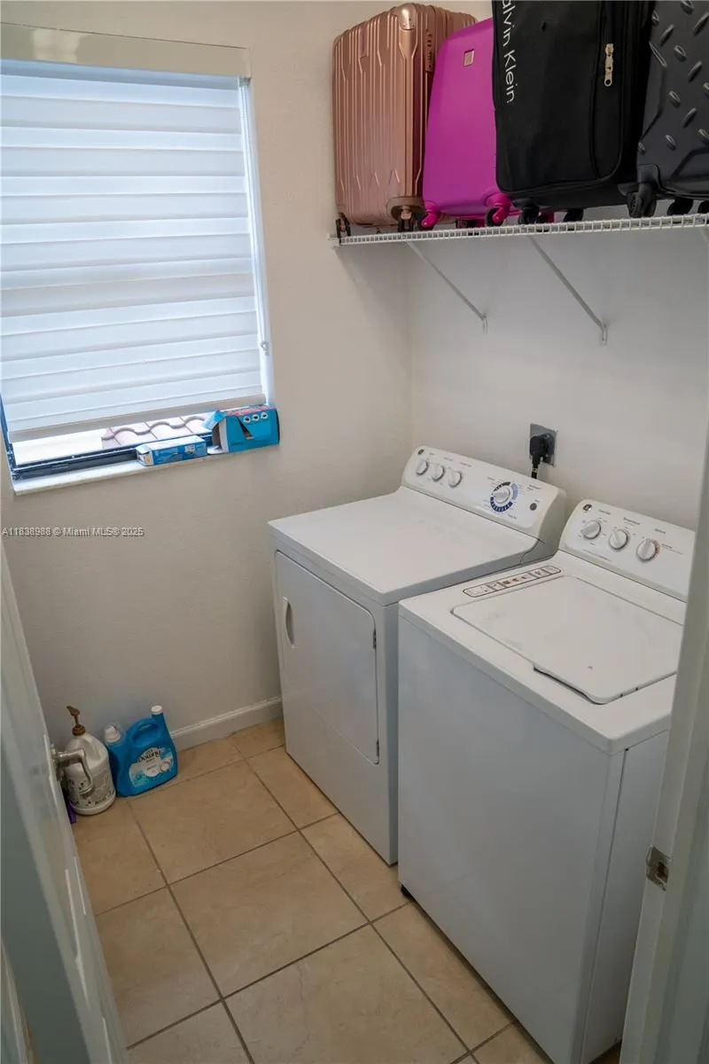 Hialeah, Florida 33018, 4 Bedrooms Bedrooms, ,3 BathroomsBathrooms,Residential,For Sale,A11838988