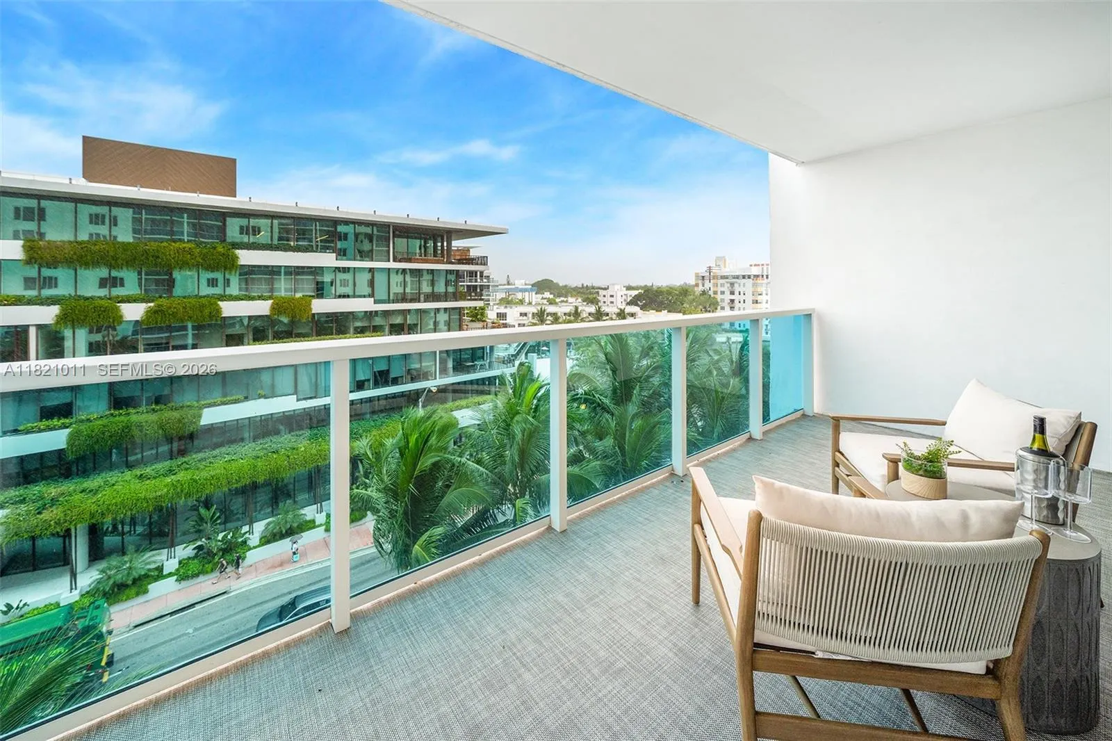 2301 Collins Ave 630, Miami Beach, Florida 33139, Miami Beach, Florida 33139, 2 Bedrooms Bedrooms, ,2 BathroomsBathrooms,Residential Lease,For Rent,2301 Collins Ave 630, Miami Beach, Florida 33139,A11821011