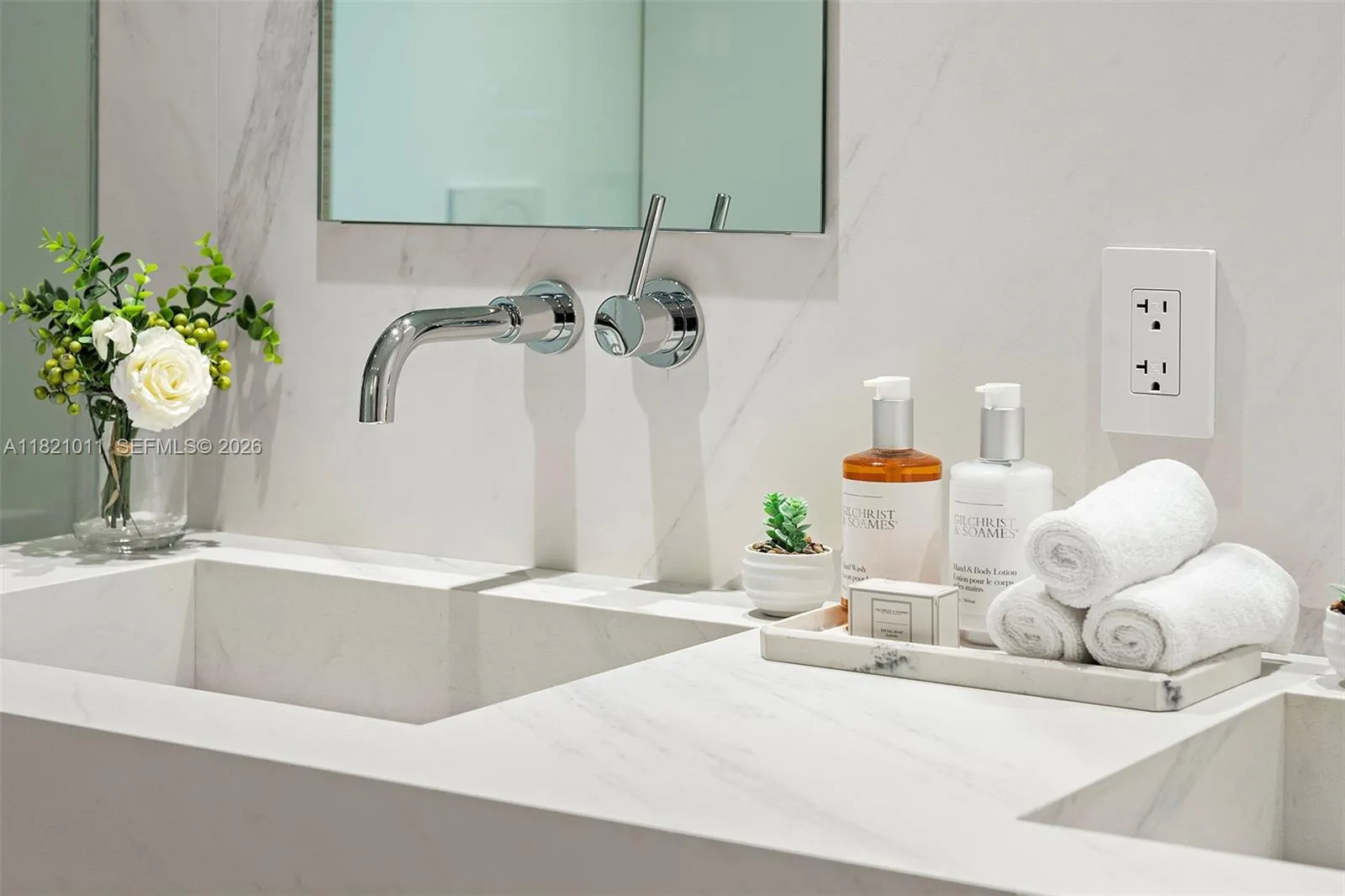 2301 Collins Ave 630, Miami Beach, Florida 33139, Miami Beach, Florida 33139, 2 Bedrooms Bedrooms, ,2 BathroomsBathrooms,Residential Lease,For Rent,2301 Collins Ave 630, Miami Beach, Florida 33139,A11821011