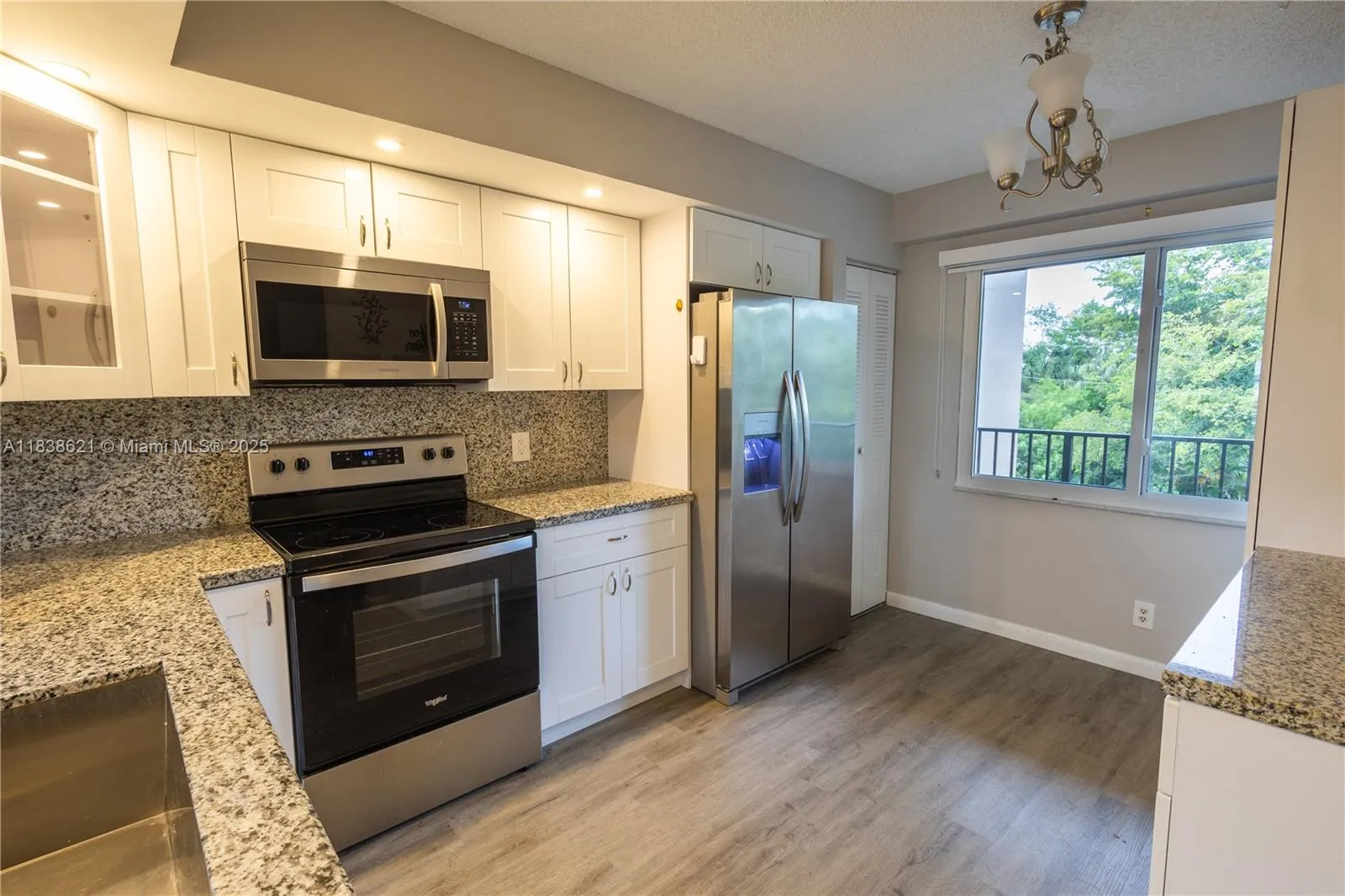 Pembroke Pines, Florida 33027, 2 Bedrooms Bedrooms, ,2 BathroomsBathrooms,Residential,For Sale,A11838621