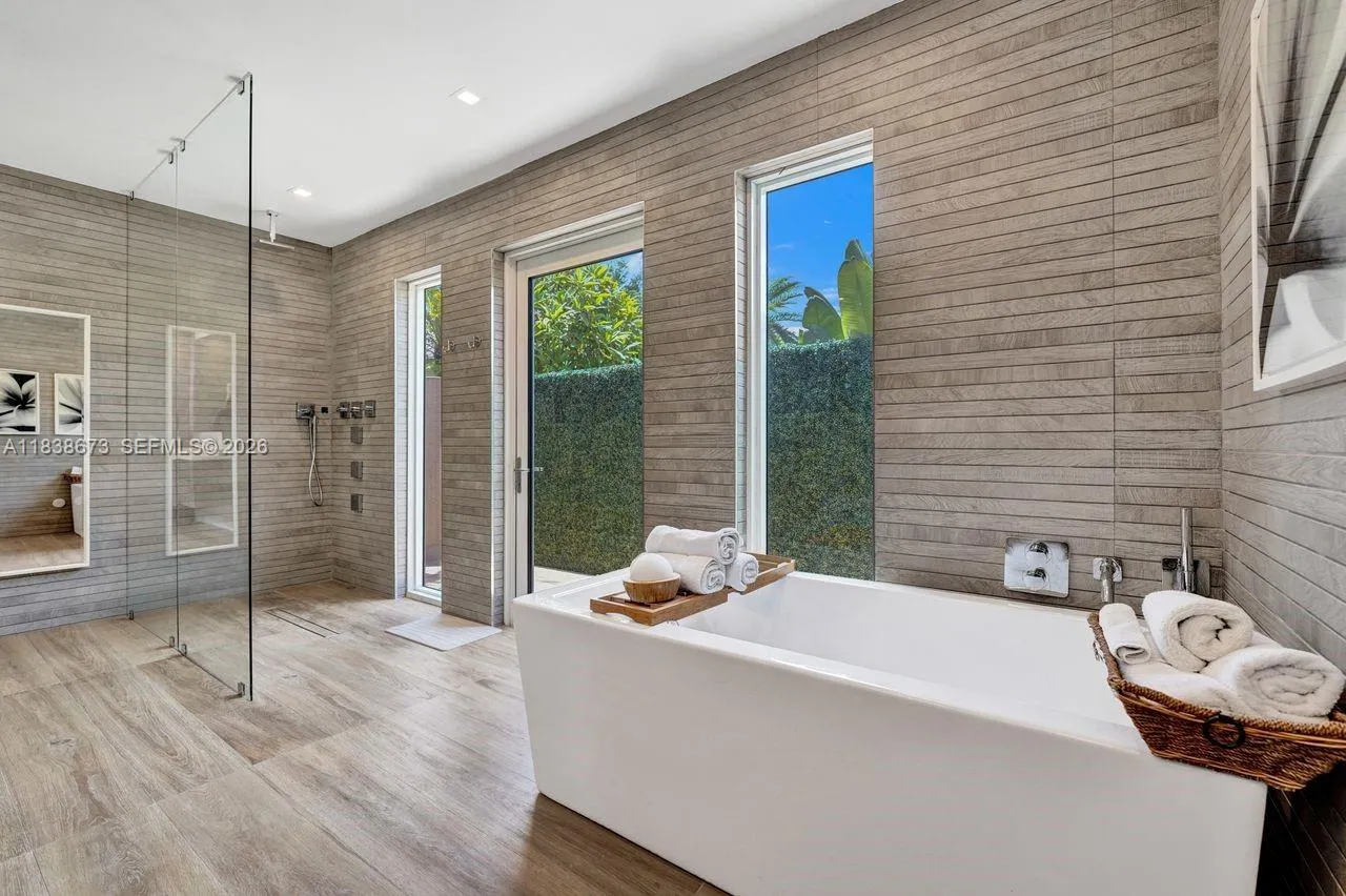 2914 Medinah, Weston, Florida 33332, Weston, Florida 33332, 7 Bedrooms Bedrooms, 1 Room Rooms,5 BathroomsBathrooms,Residential,For Sale,2914 Medinah, Weston, Florida 33332,A11838673