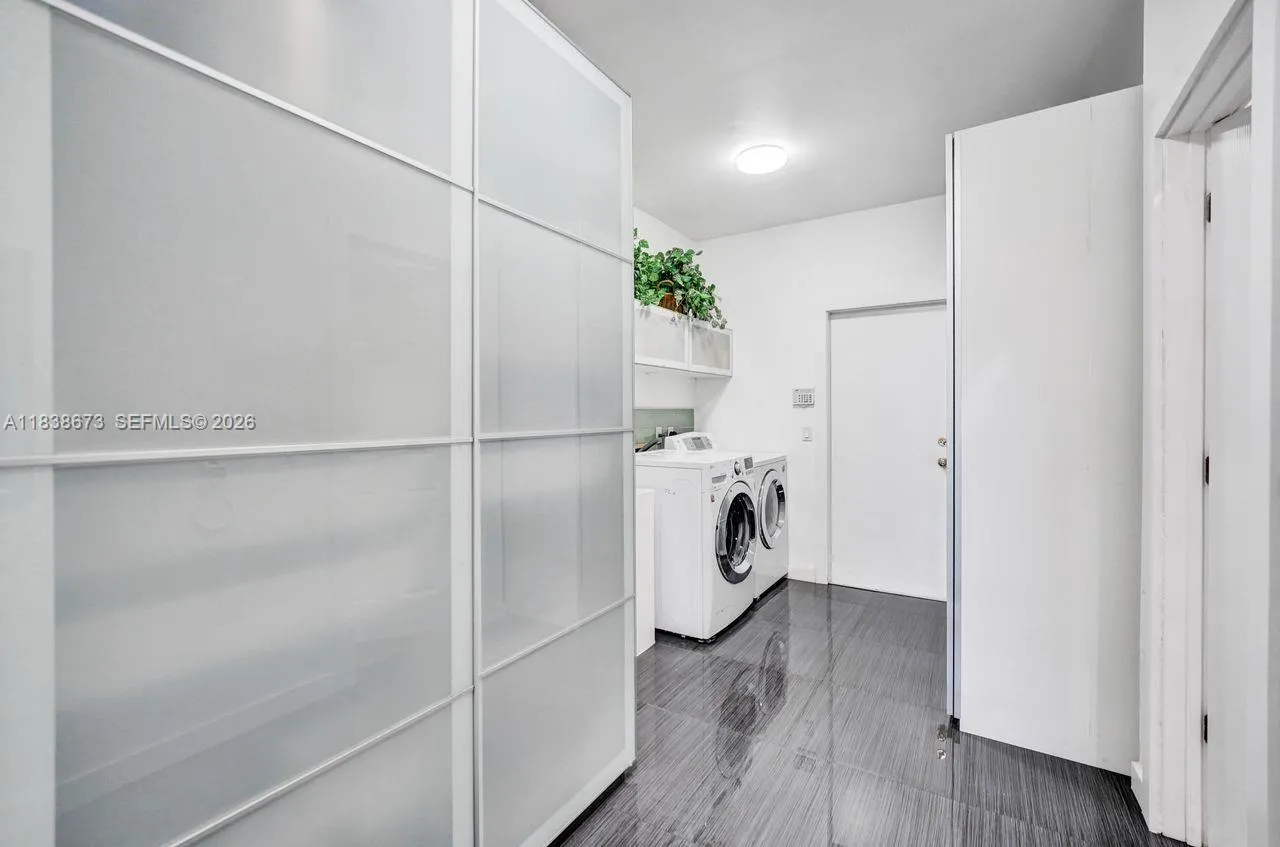 2914 Medinah, Weston, Florida 33332, Weston, Florida 33332, 7 Bedrooms Bedrooms, 1 Room Rooms,5 BathroomsBathrooms,Residential,For Sale,2914 Medinah, Weston, Florida 33332,A11838673