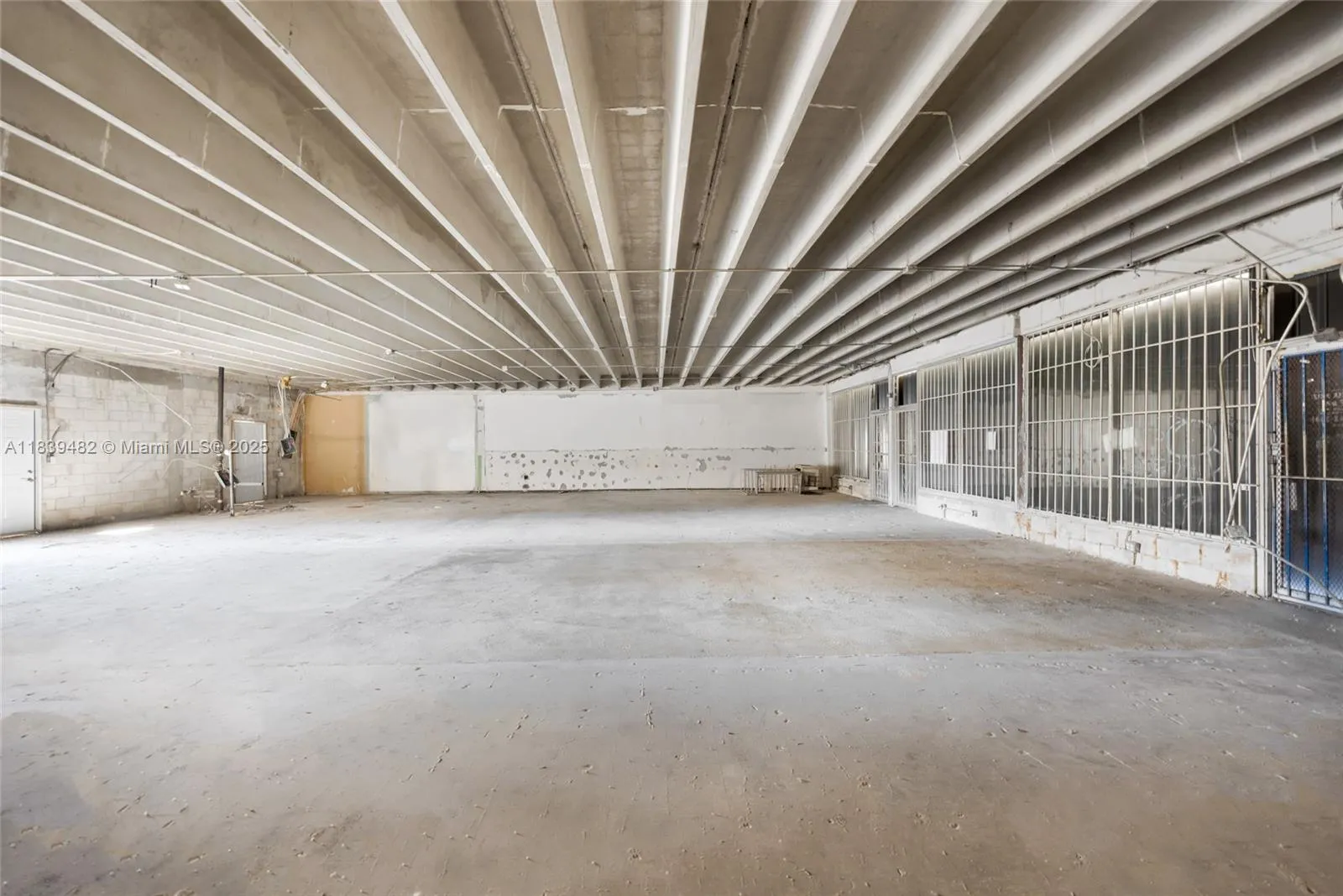 1554 W Flagler St, Miami, Florida 33135, Miami, Florida 33135, ,Commercial Lease,For Rent,1554 W Flagler St, Miami, Florida 33135,A11839482