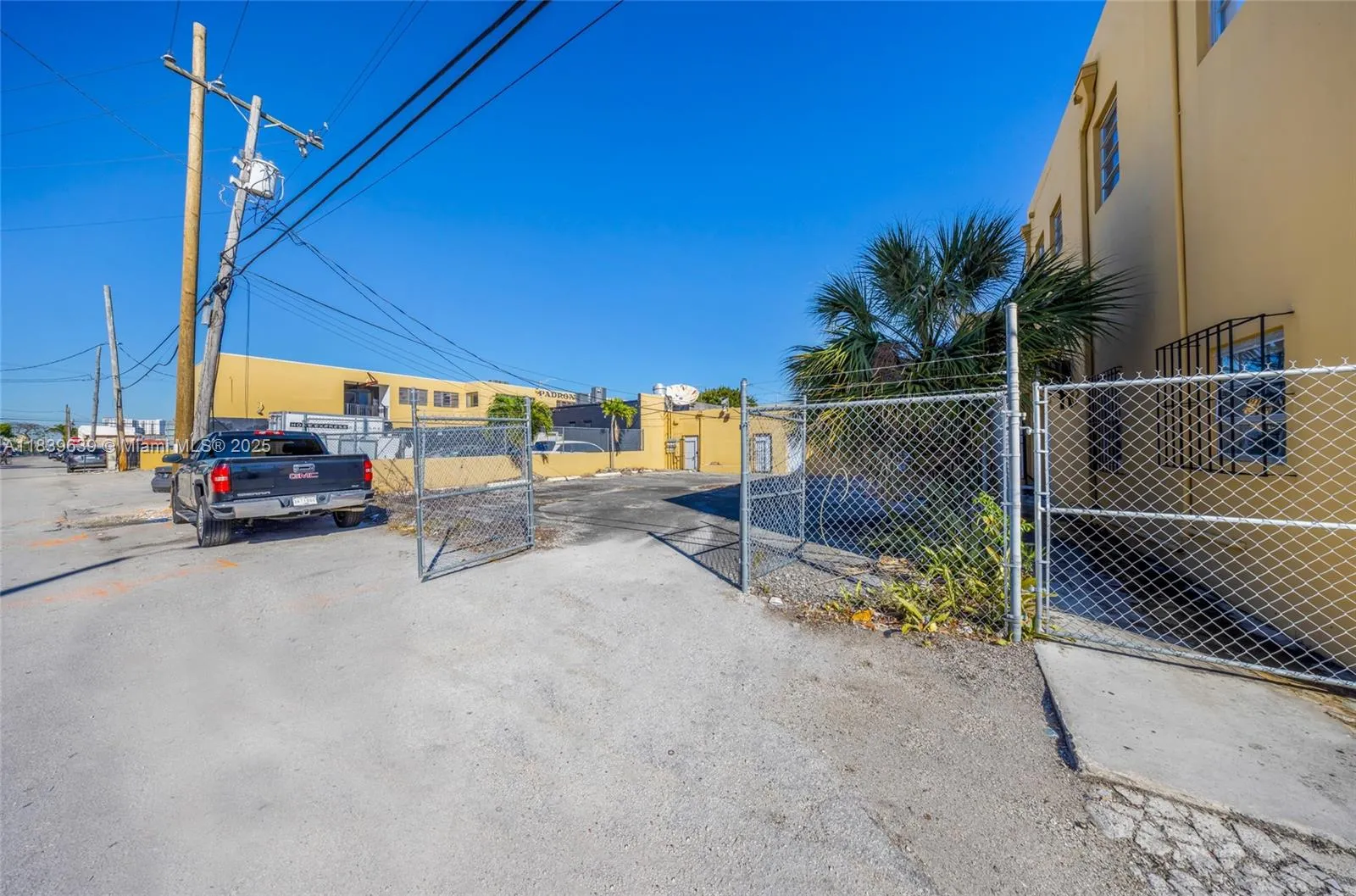 1544 W Flagler St, Miami, Florida 33135, Miami, Florida 33135, ,Commercial Lease,For Rent,1544 W Flagler St, Miami, Florida 33135,A11839639