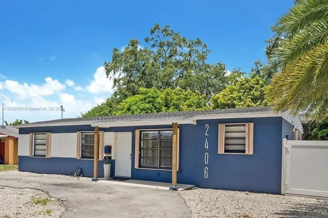 2406 N 28th Ave, Hollywood, Florida 33020, Hollywood, Florida 33020, 4 Bedrooms Bedrooms, ,4 BathroomsBathrooms,Residential,For Sale,2406 N 28th Ave, Hollywood, Florida 33020,A11839009
