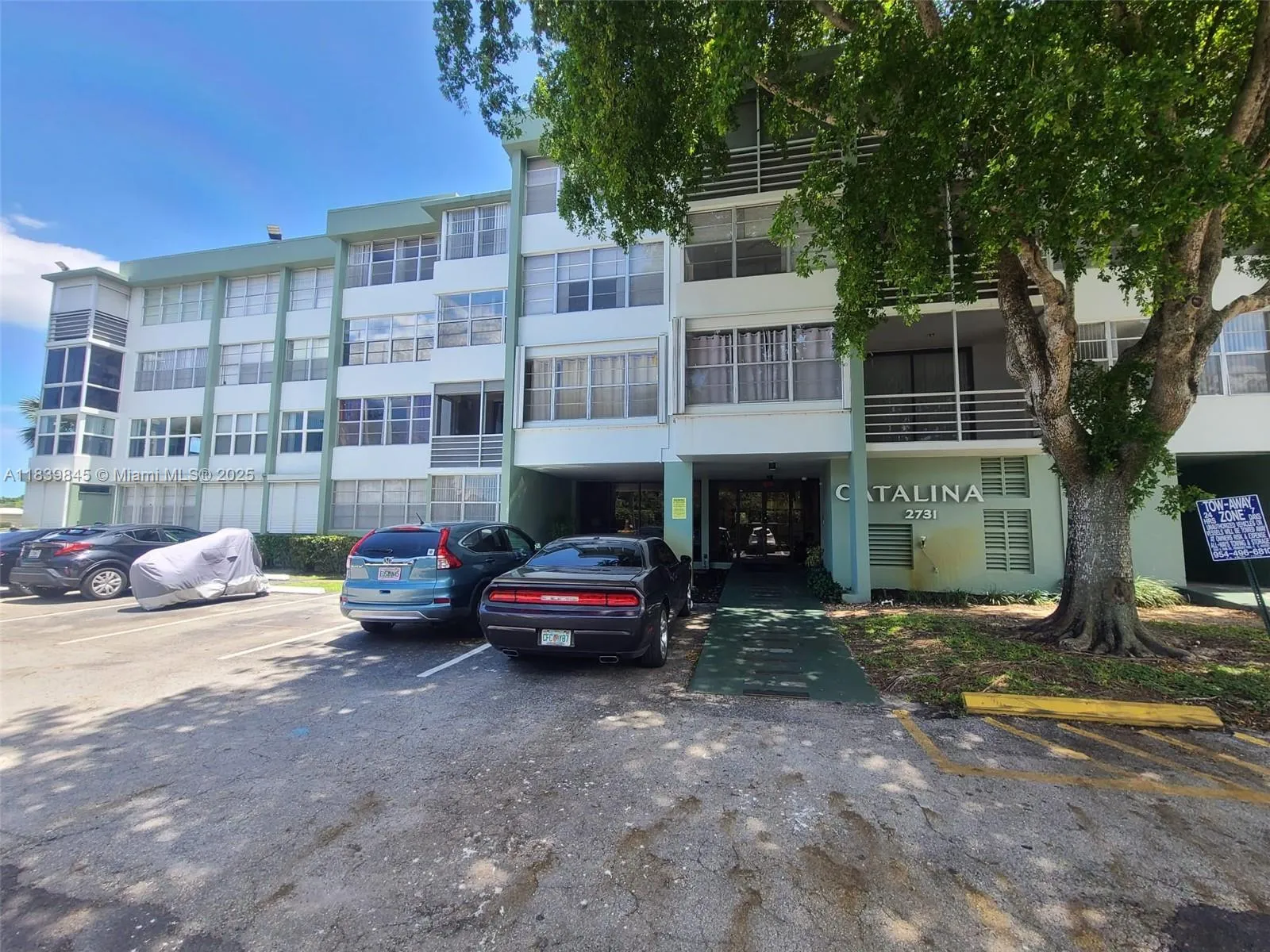 2731 Taft St 102, Hollywood, Florida 33020, Hollywood, Florida 33020, 1 Bedroom Bedrooms, ,1 BathroomBathrooms,Residential,For Sale,2731 Taft St 102, Hollywood, Florida 33020,A11839845