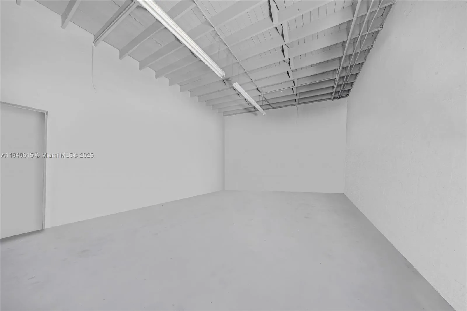 999 W Flagler St, Miami, Florida 33130, Miami, Florida 33130, ,Commercial Lease,For Rent,999 W Flagler St, Miami, Florida 33130,A11840615