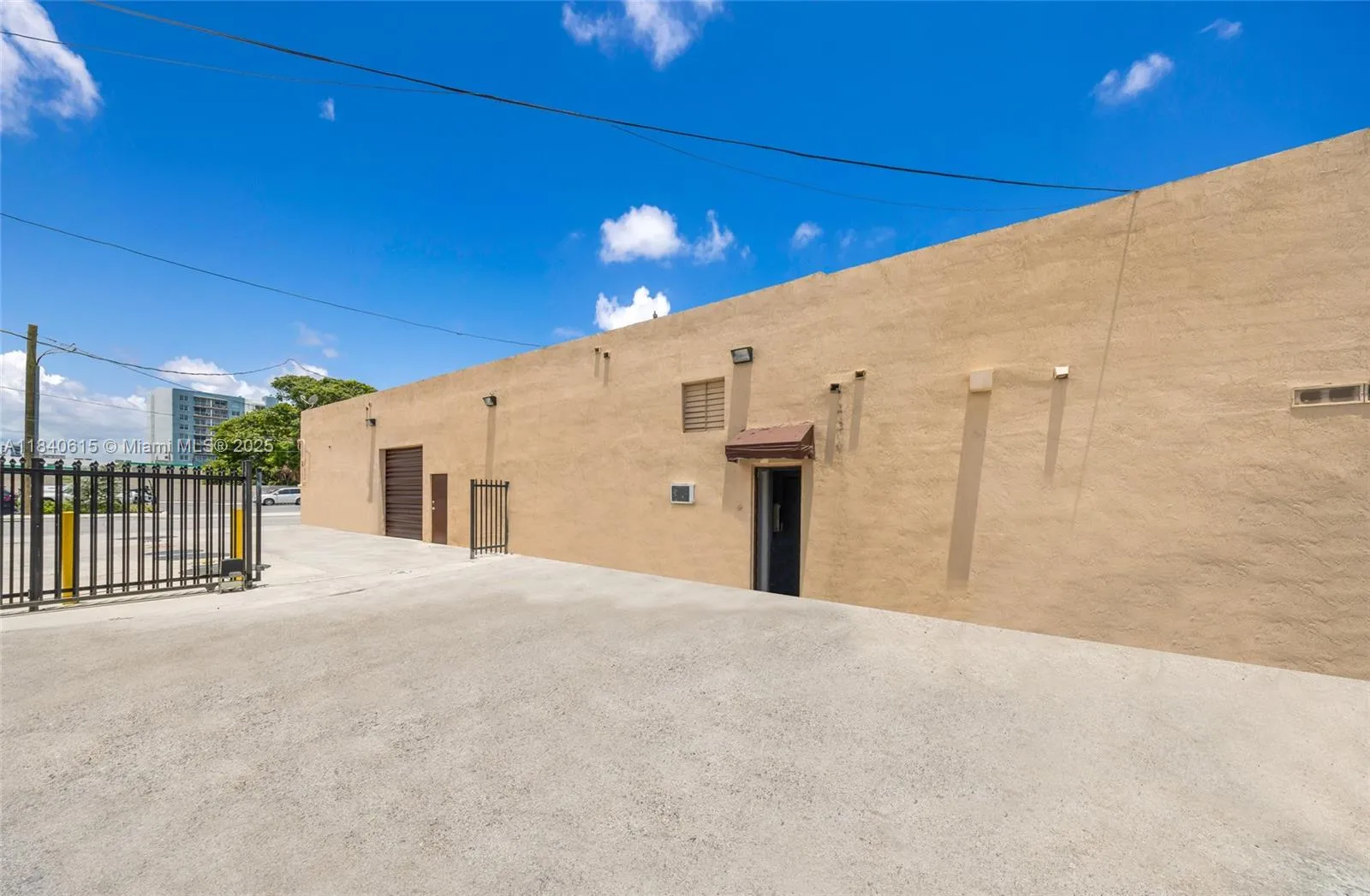 999 W Flagler St, Miami, Florida 33130, Miami, Florida 33130, ,Commercial Lease,For Rent,999 W Flagler St, Miami, Florida 33130,A11840615