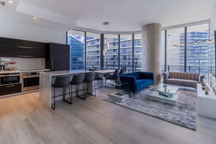at 45 9th St, Miami, FL 33130 Unit For Rent 3 Bedrooms 4 Bathrooms MLS# A11840399 Price $9,500 1515