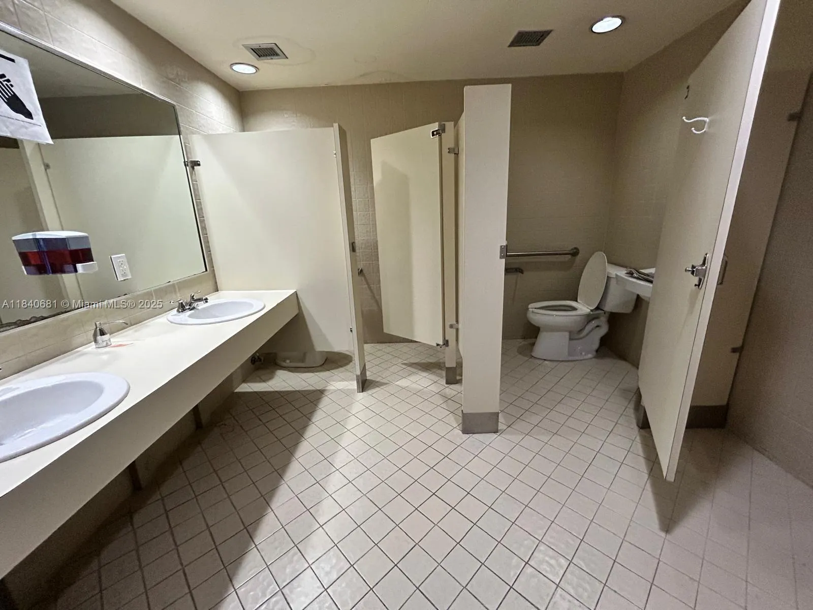 2650 Biscayne Blvd, Miami, Florida 33137, Miami, Florida 33137, ,Commercial Lease,For Rent,2650 Biscayne Blvd, Miami, Florida 33137,A11840681