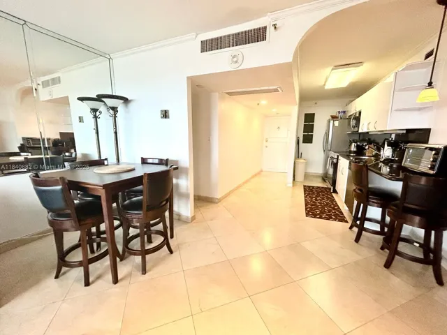 at 100 Lincoln Rd, Miami Beach, FL 33139 Unit For Rent 1 Bedroom 1 Bathroom MLS# A11840882 Price $3,000 700