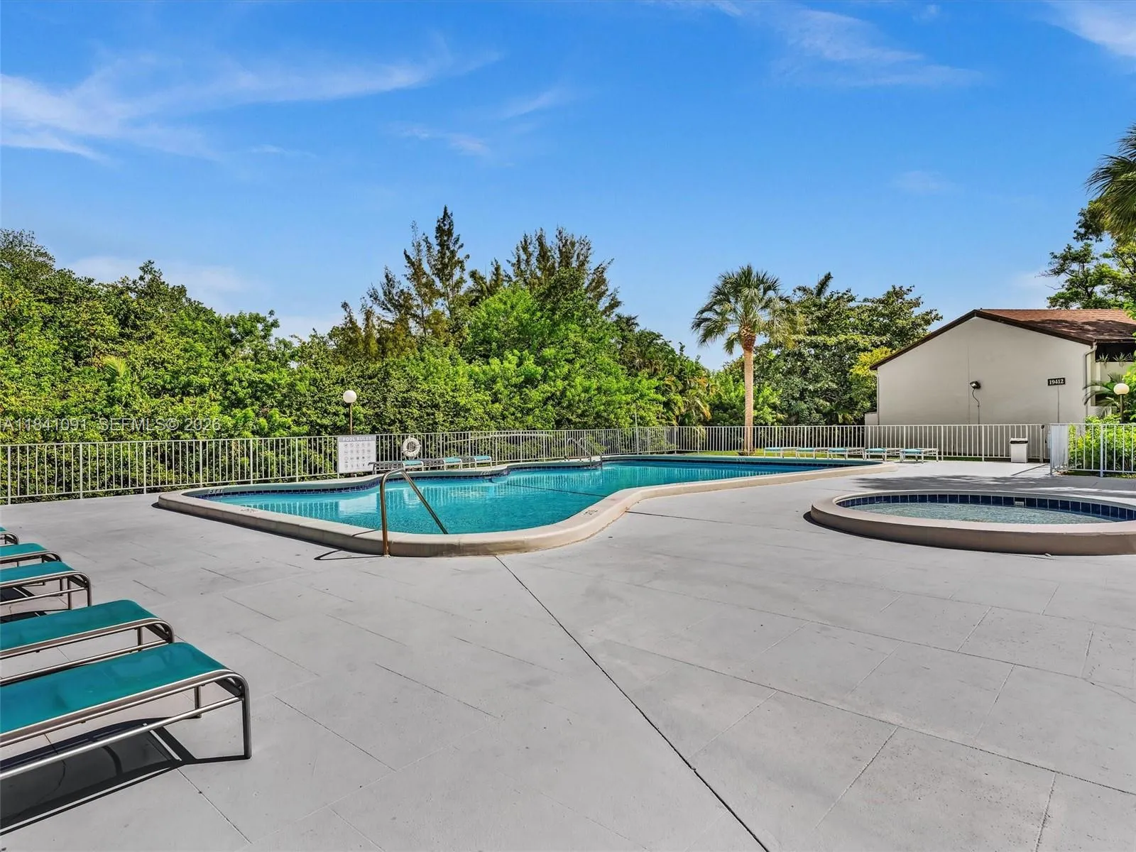 19200 Ne 25th Ave 323c, Miami, Florida 33180, Miami, Florida 33180, 3 Bedrooms Bedrooms, ,2 BathroomsBathrooms,Residential,For Sale,19200 Ne 25th Ave 323c, Miami, Florida 33180,A11841091