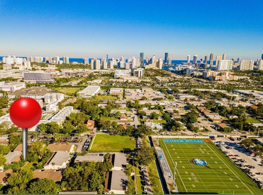 Great Location, across Aventura Mall, Short distance to the Beach, Shopping, Schools and more!