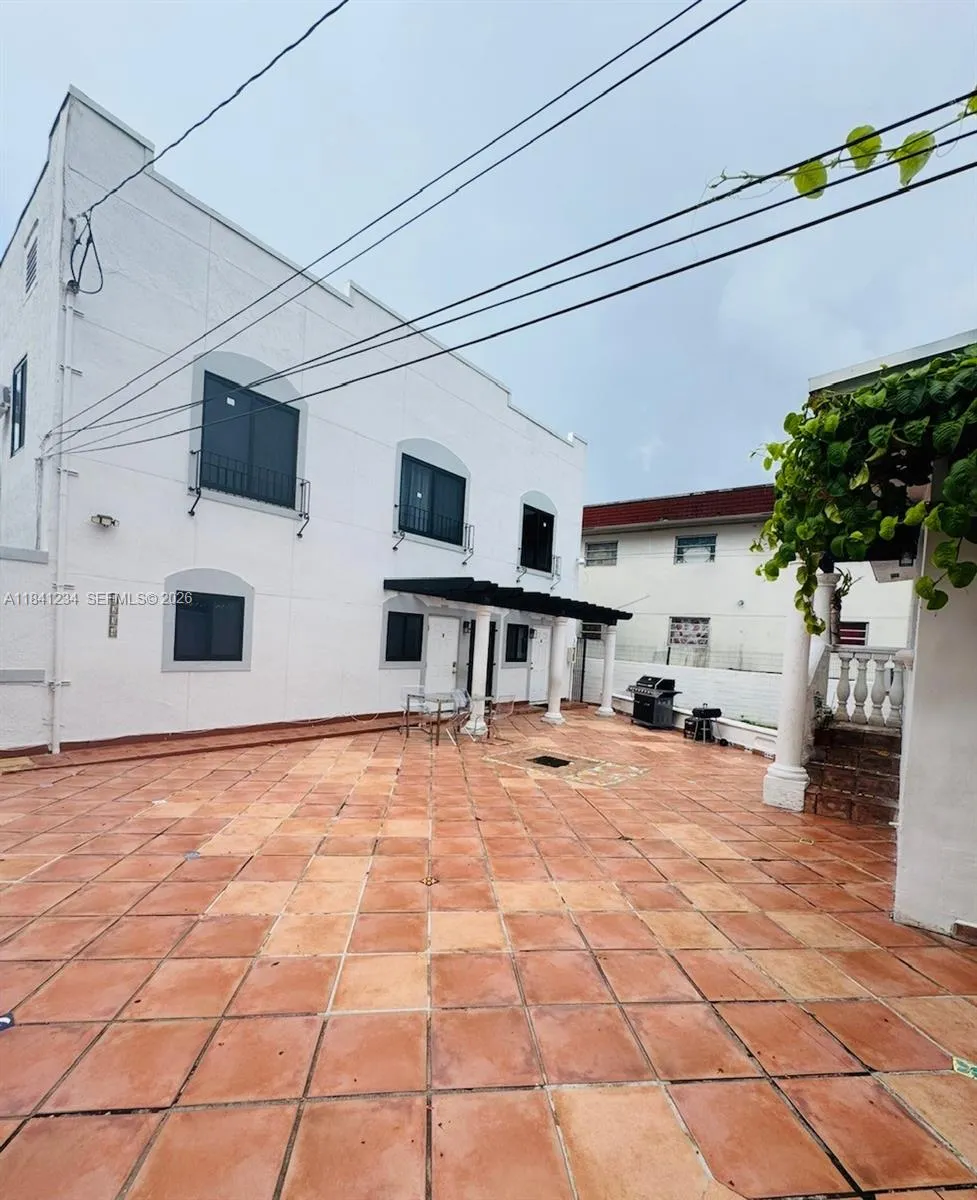 1238 Sw 4th St, Miami, Florida 33135, Miami, Florida 33135, ,Residential Income,For Sale,1238 Sw 4th St, Miami, Florida 33135,A11841234