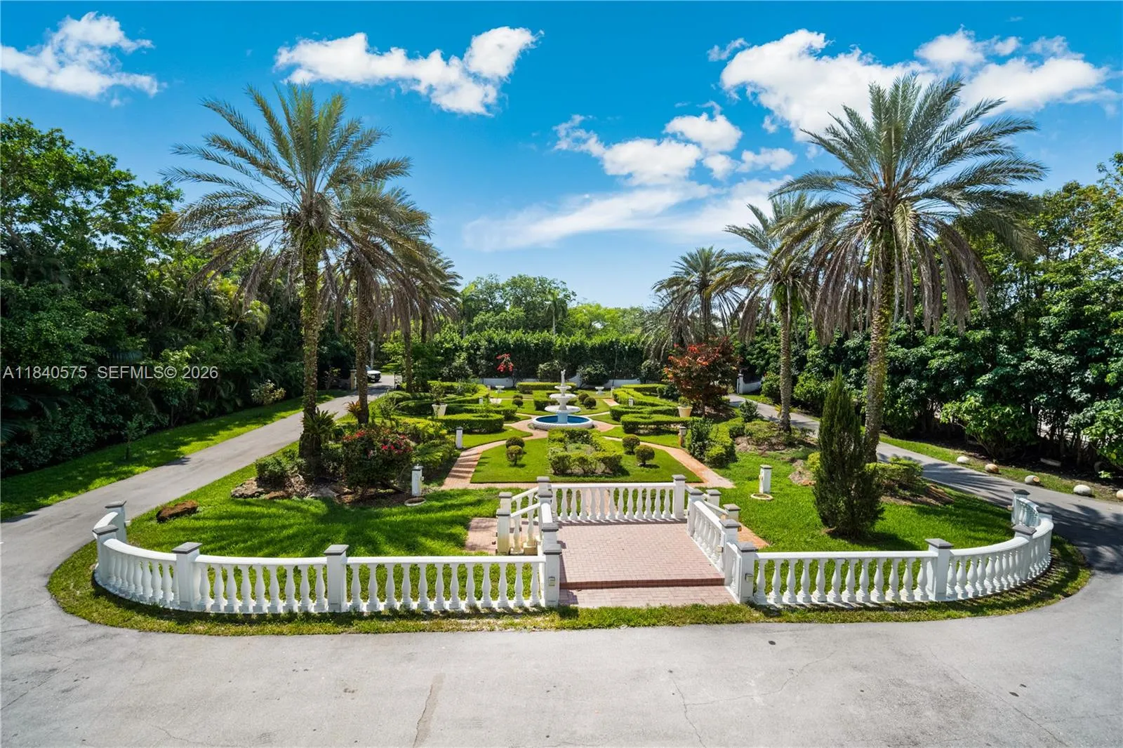 14401 Sunset Ln, Southwest Ranches, Florida 33330, Southwest Ranches, Florida 33330, 6 Bedrooms Bedrooms, ,6 BathroomsBathrooms,Residential Lease,For Rent,14401 Sunset Ln, Southwest Ranches, Florida 33330,A11840575