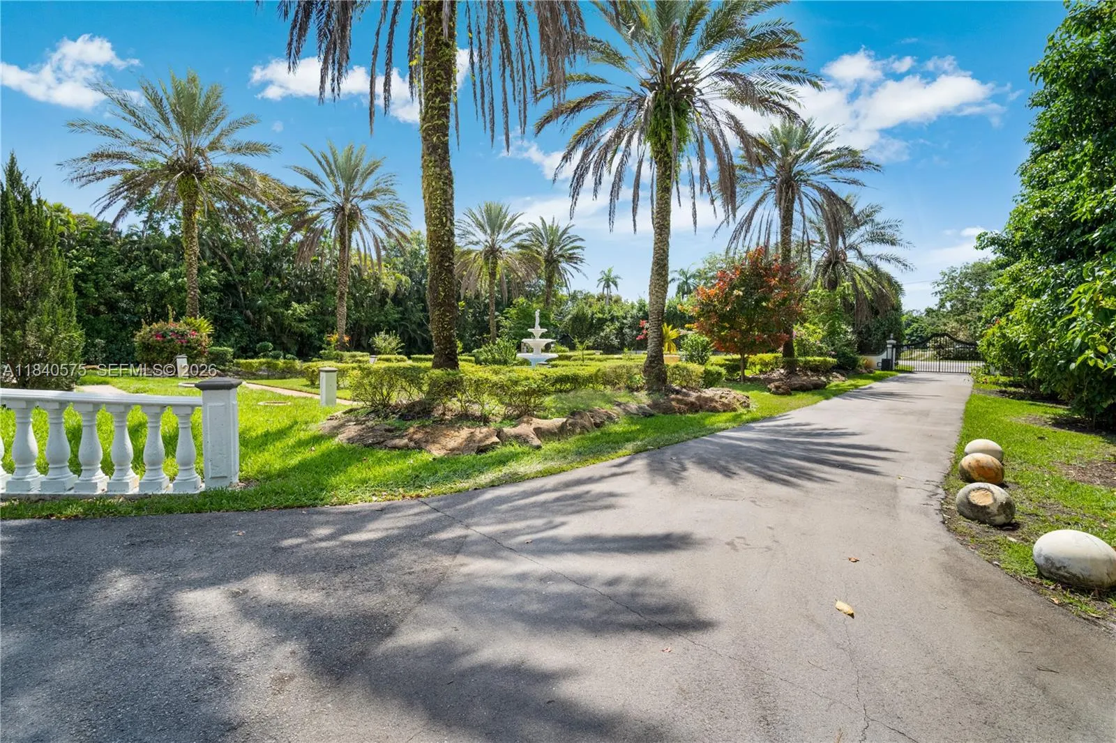 14401 Sunset Ln, Southwest Ranches, Florida 33330, Southwest Ranches, Florida 33330, 6 Bedrooms Bedrooms, ,6 BathroomsBathrooms,Residential Lease,For Rent,14401 Sunset Ln, Southwest Ranches, Florida 33330,A11840575