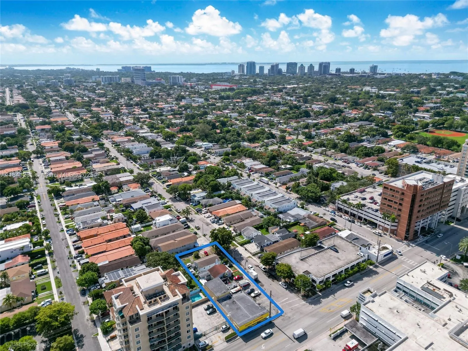 2537 Sw 37th Ave, Miami, Florida 33133, Miami, Florida 33133, ,Commercial Sale,For Sale,2537 Sw 37th Ave, Miami, Florida 33133,A11841291