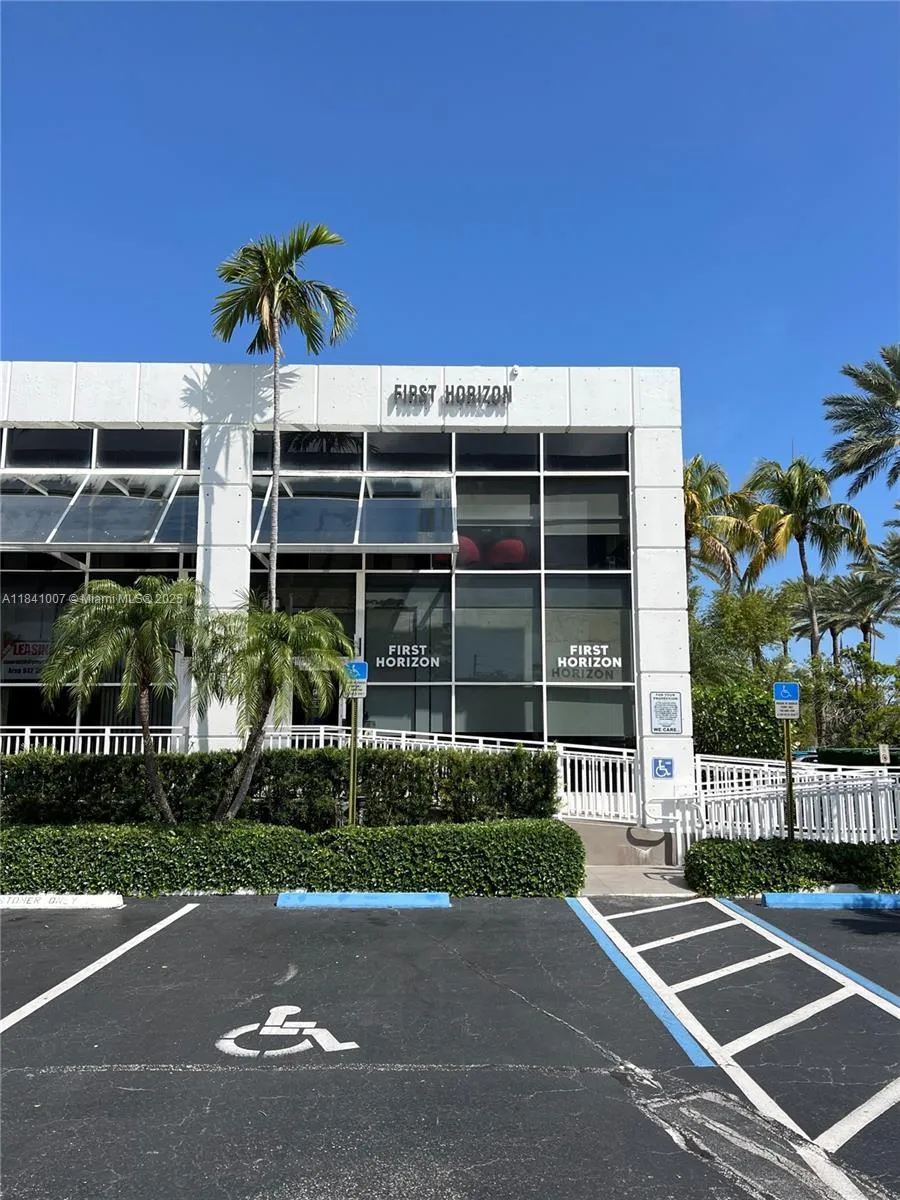 260 Crandon Blvd A51, Key Biscayne, Florida 33149, Key Biscayne, Florida 33149, ,Commercial Lease,For Rent,260 Crandon Blvd A51, Key Biscayne, Florida 33149,A11841007