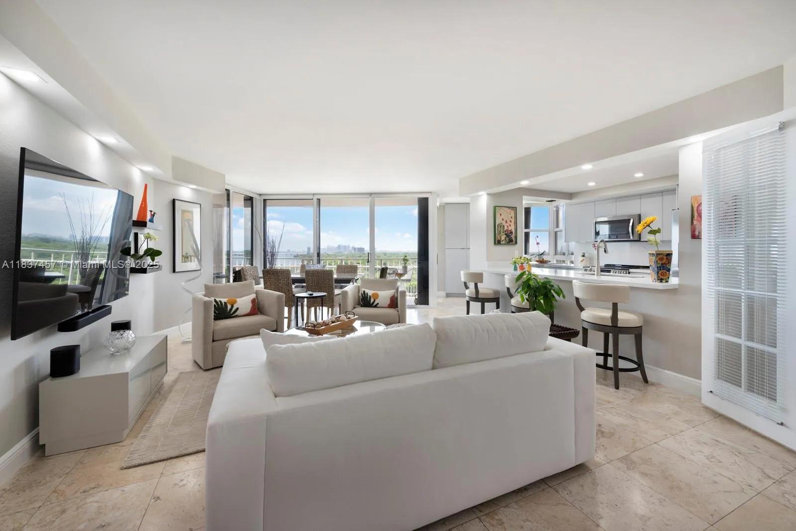 2000 Towerside Ter 1512, Miami, Florida 33138, Miami, Florida 33138, 2 Bedrooms Bedrooms, ,2 BathroomsBathrooms,Residential,For Sale,2000 Towerside Ter 1512, Miami, Florida 33138,A11837457