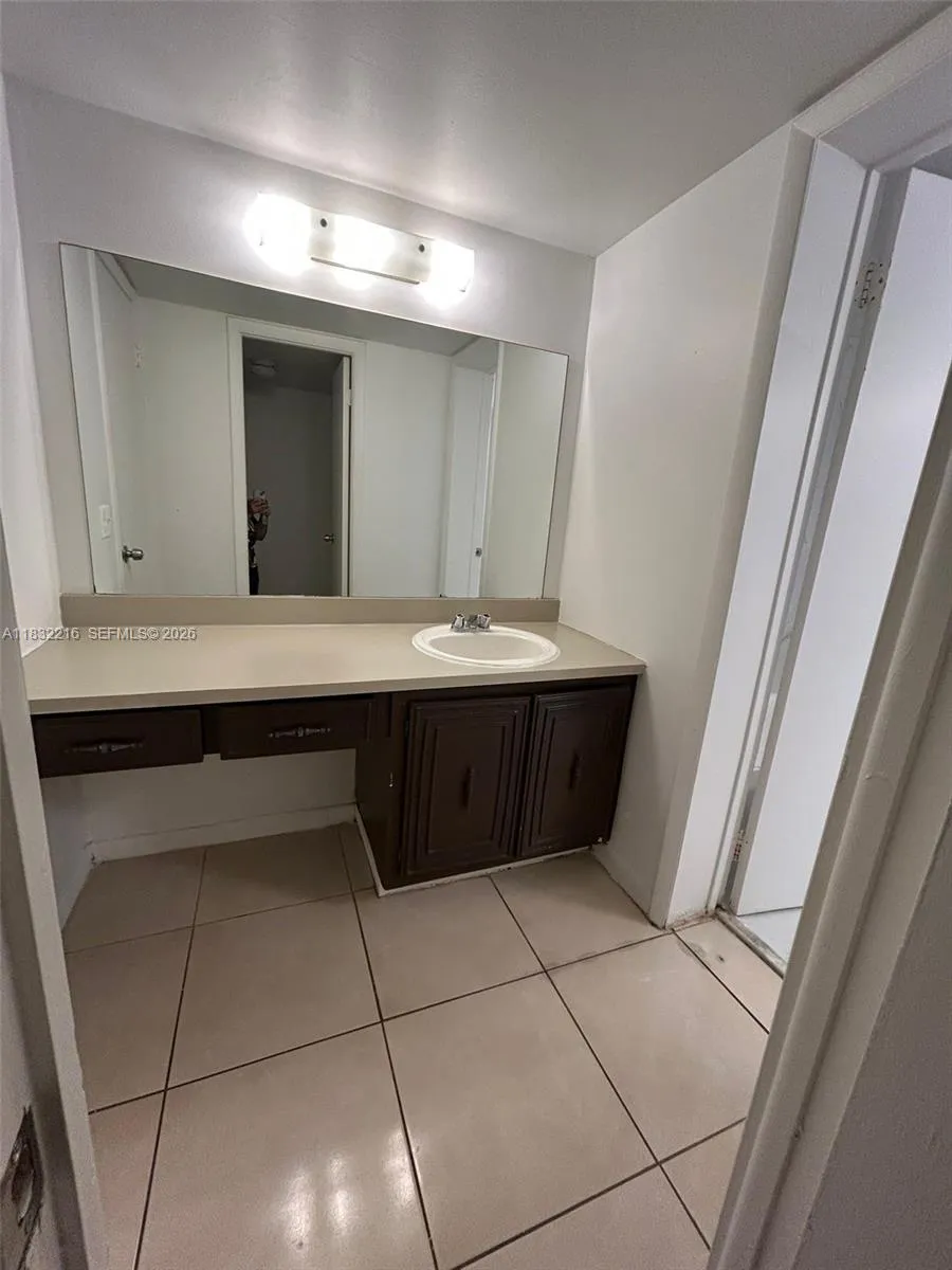 496 Nw 165th St Rd D-310, Miami, Florida 33169, Miami, Florida 33169, 1 Bedroom Bedrooms, ,1 BathroomBathrooms,Residential,For Sale,496 Nw 165th St Rd D-310, Miami, Florida 33169,A11832216