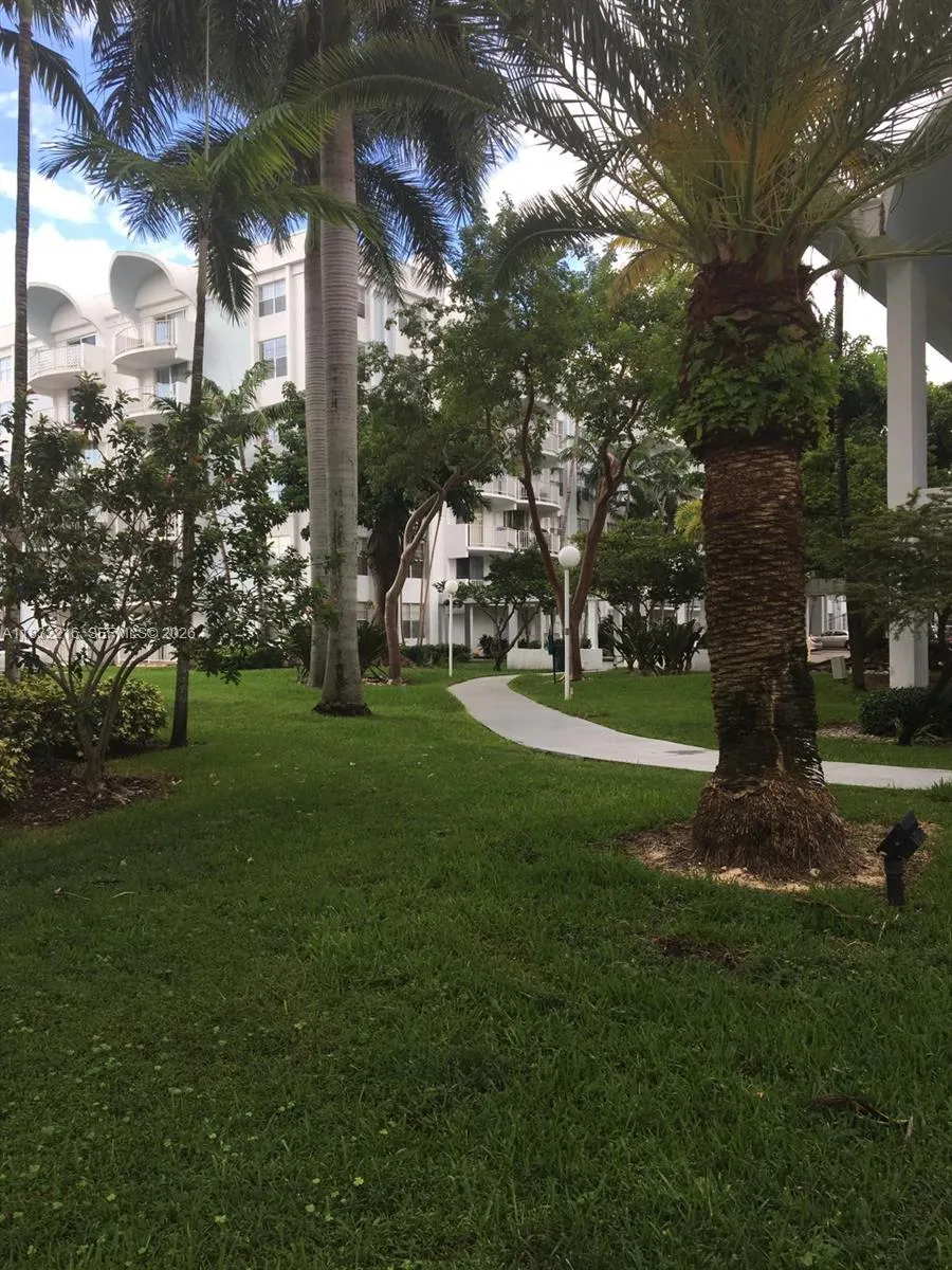 496 Nw 165th St Rd D-310, Miami, Florida 33169, Miami, Florida 33169, 1 Bedroom Bedrooms, ,1 BathroomBathrooms,Residential,For Sale,496 Nw 165th St Rd D-310, Miami, Florida 33169,A11832216