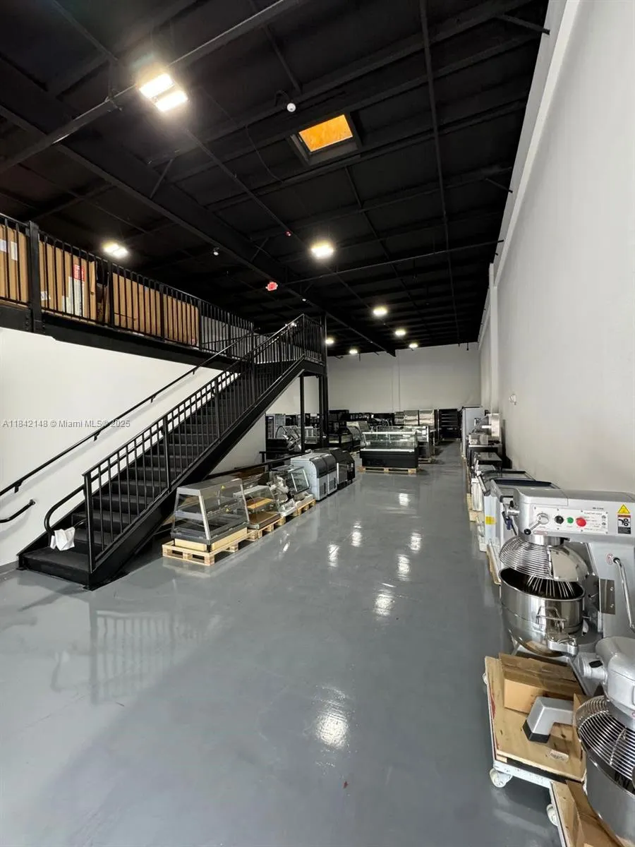 7265 Nw 74th St 12, Medley, Florida 33166, Medley, Florida 33166, ,Commercial Lease,For Rent,7265 Nw 74th St 12, Medley, Florida 33166,A11842148