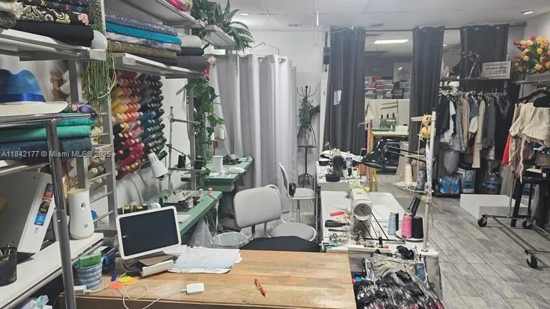 8275 W Broward Blvd, Plantation, Florida 33324, Plantation, Florida 33324, ,Business Opportunity,For Sale,8275 W Broward Blvd, Plantation, Florida 33324,A11842177