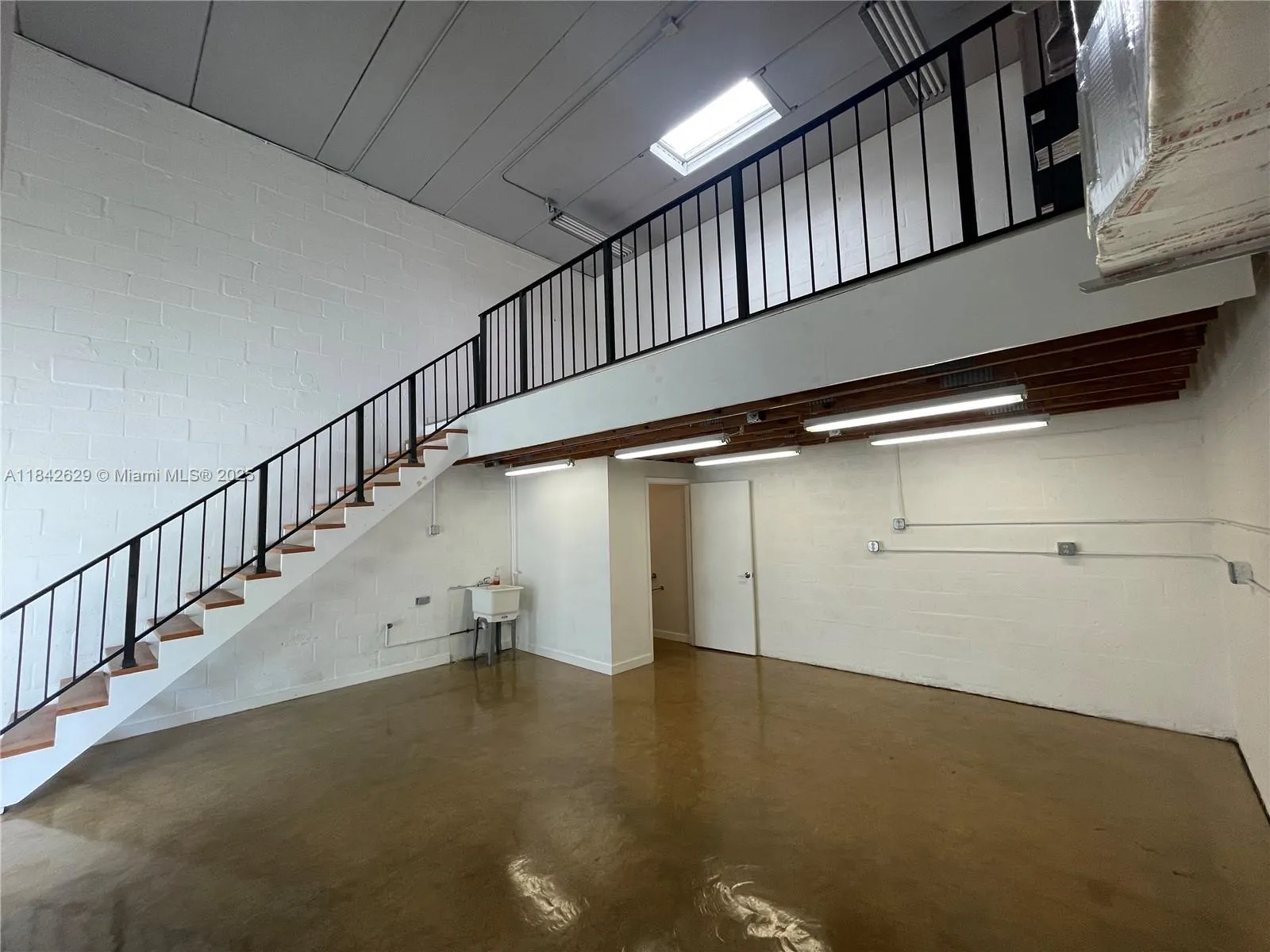 12304 Sw 132nd Ct A-3, Miami, Florida 33186, Miami, Florida 33186, ,Commercial Lease,For Rent,12304 Sw 132nd Ct A-3, Miami, Florida 33186,A11842629