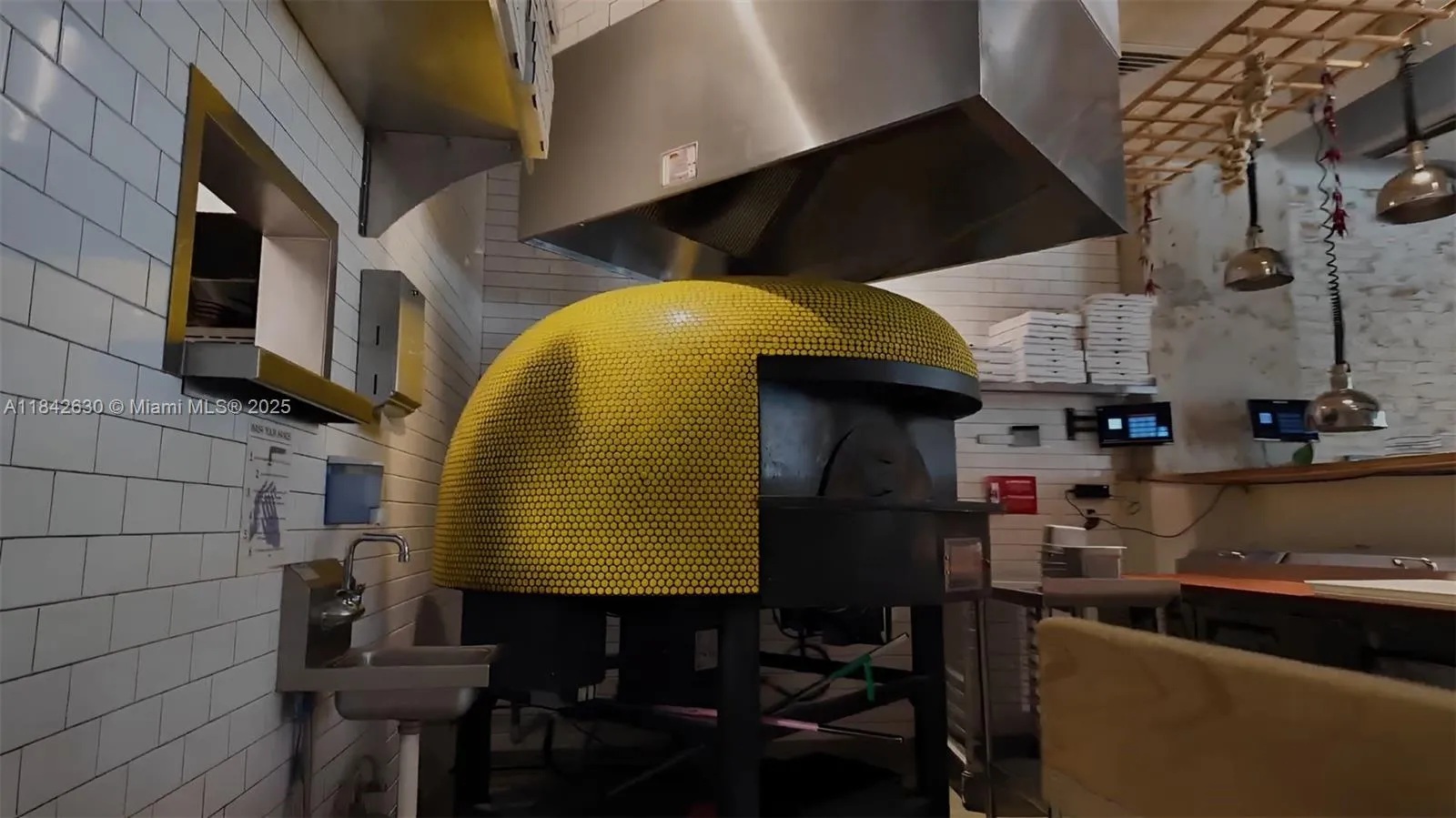 Miami Beach, Florida 33139, ,Commercial Lease,For Rent,A11842630