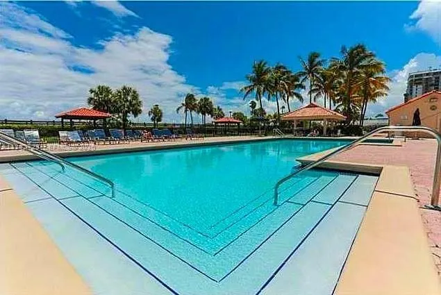 2555 Collins Ave Ph214, Miami Beach, Florida 33140, Miami Beach, Florida 33140, 1 Bedroom Bedrooms, ,2 BathroomsBathrooms,Residential Lease,For Rent,2555 Collins Ave Ph214, Miami Beach, Florida 33140,A11842723