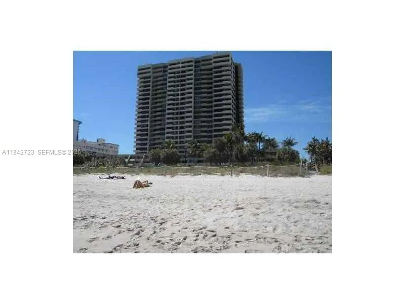 2555 Collins Ave Ph214, Miami Beach, Florida 33140, Miami Beach, Florida 33140, 1 Bedroom Bedrooms, ,2 BathroomsBathrooms,Residential Lease,For Rent,2555 Collins Ave Ph214, Miami Beach, Florida 33140,A11842723