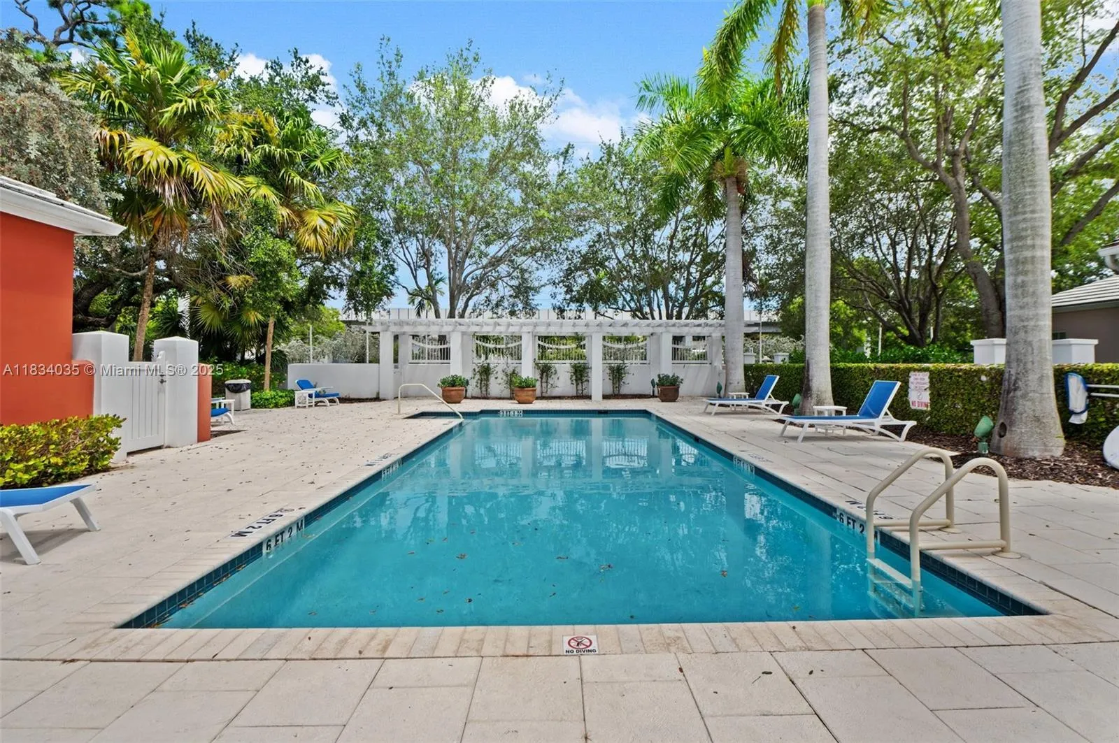 568 Loretto Ave 11, Coral Gables, Florida 33146, Coral Gables, Florida 33146, 3 Bedrooms Bedrooms, ,3 BathroomsBathrooms,Residential,For Sale,568 Loretto Ave 11, Coral Gables, Florida 33146,A11834035