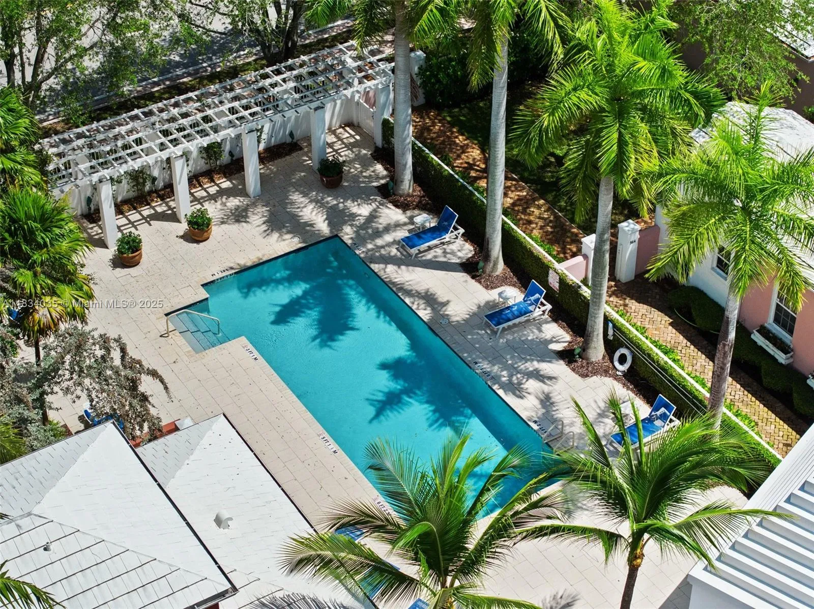 568 Loretto Ave 11, Coral Gables, Florida 33146, Coral Gables, Florida 33146, 3 Bedrooms Bedrooms, ,3 BathroomsBathrooms,Residential,For Sale,568 Loretto Ave 11, Coral Gables, Florida 33146,A11834035