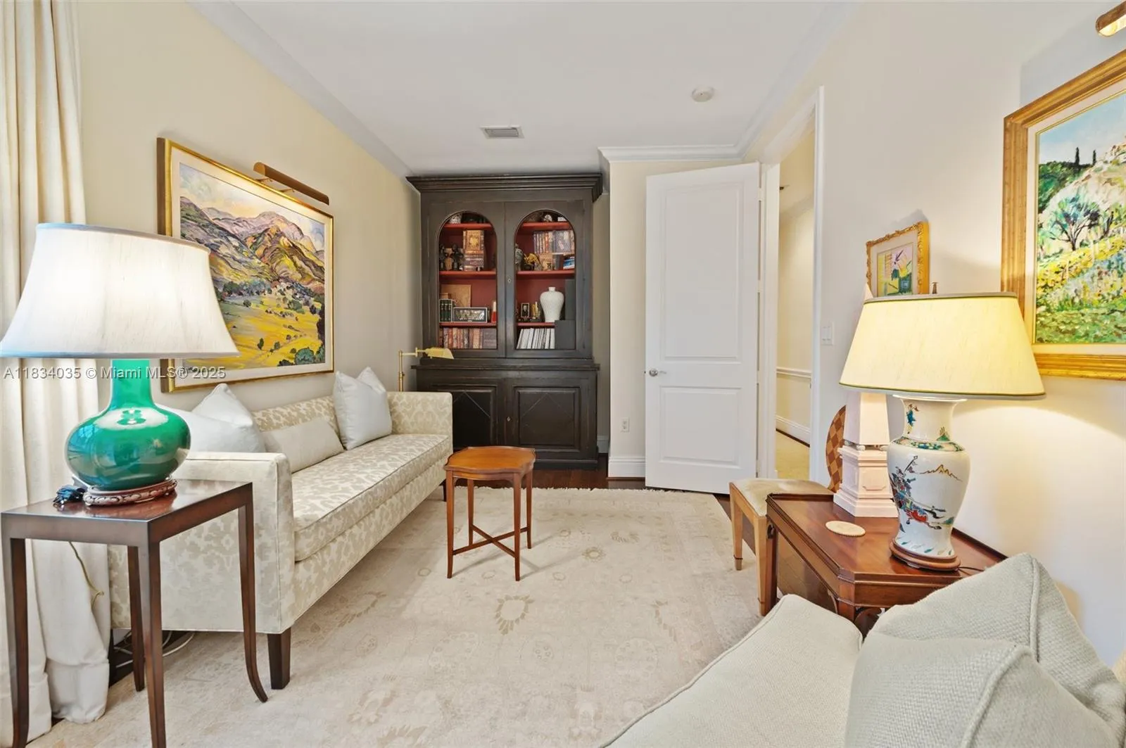 568 Loretto Ave 11, Coral Gables, Florida 33146, Coral Gables, Florida 33146, 3 Bedrooms Bedrooms, ,3 BathroomsBathrooms,Residential,For Sale,568 Loretto Ave 11, Coral Gables, Florida 33146,A11834035