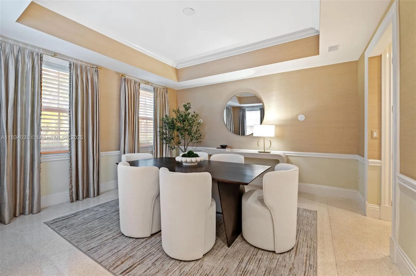 568 Loretto Ave 11, Coral Gables, Florida 33146, Coral Gables, Florida 33146, 3 Bedrooms Bedrooms, ,3 BathroomsBathrooms,Residential,For Sale,568 Loretto Ave 11, Coral Gables, Florida 33146,A11834035