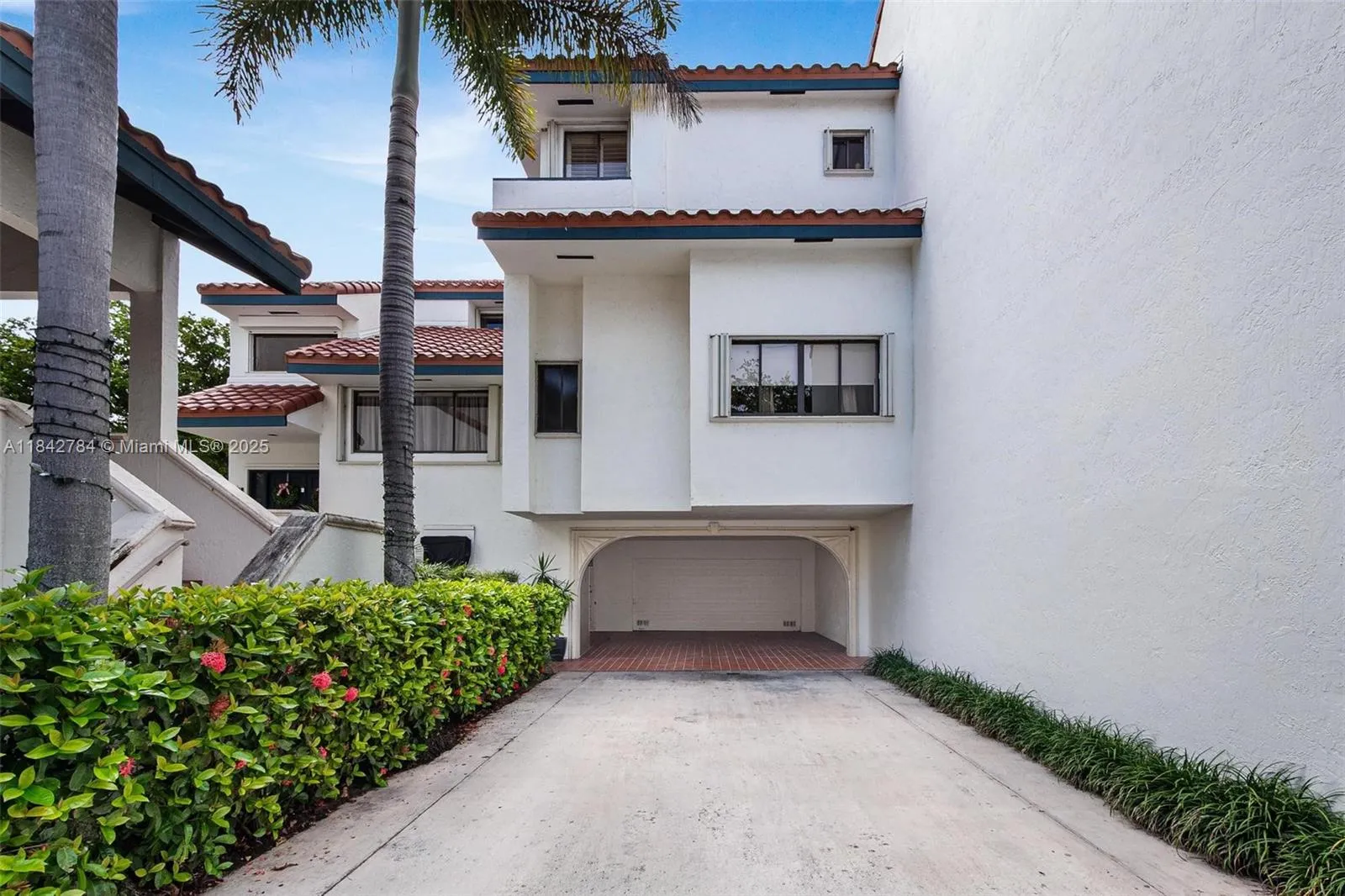 2000 S Bayshore Dr 69, Miami, Florida 33133, Miami, Florida 33133, 5 Bedrooms Bedrooms, ,5 BathroomsBathrooms,Residential,For Sale,2000 S Bayshore Dr 69, Miami, Florida 33133,A11842784