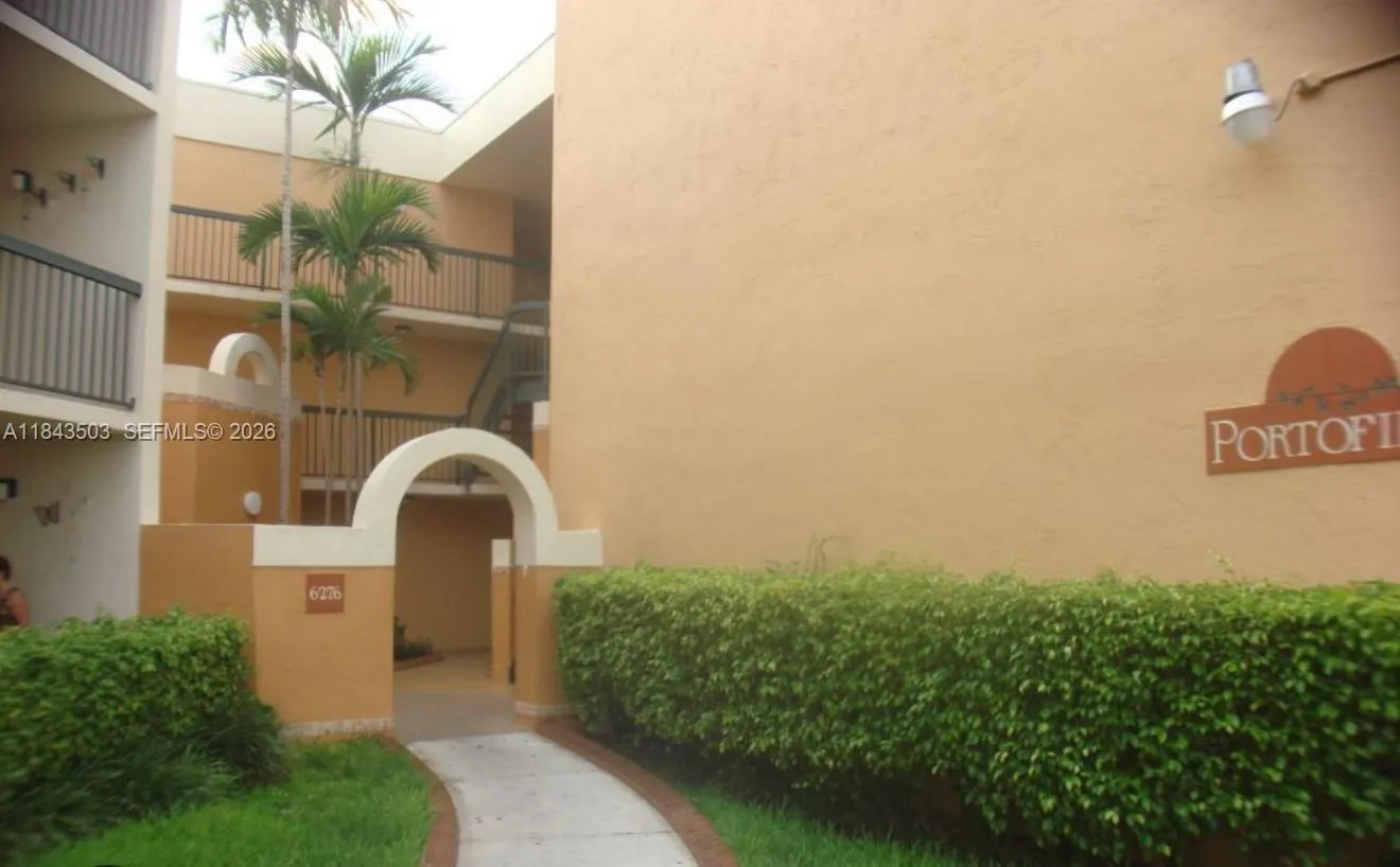 6272 Nw 186th St 208, Hialeah, Florida 33015, Hialeah, Florida 33015, 2 Bedrooms Bedrooms, ,2 BathroomsBathrooms,Residential Lease,For Rent,6272 Nw 186th St 208, Hialeah, Florida 33015,A11843503