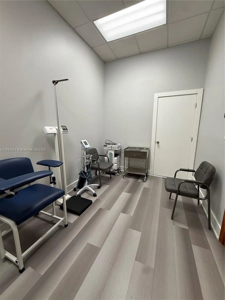 1911 Harrison St 6, Hollywood, Florida 33020, Hollywood, Florida 33020, ,Commercial Lease,For Rent,1911 Harrison St 6, Hollywood, Florida 33020,A11843521