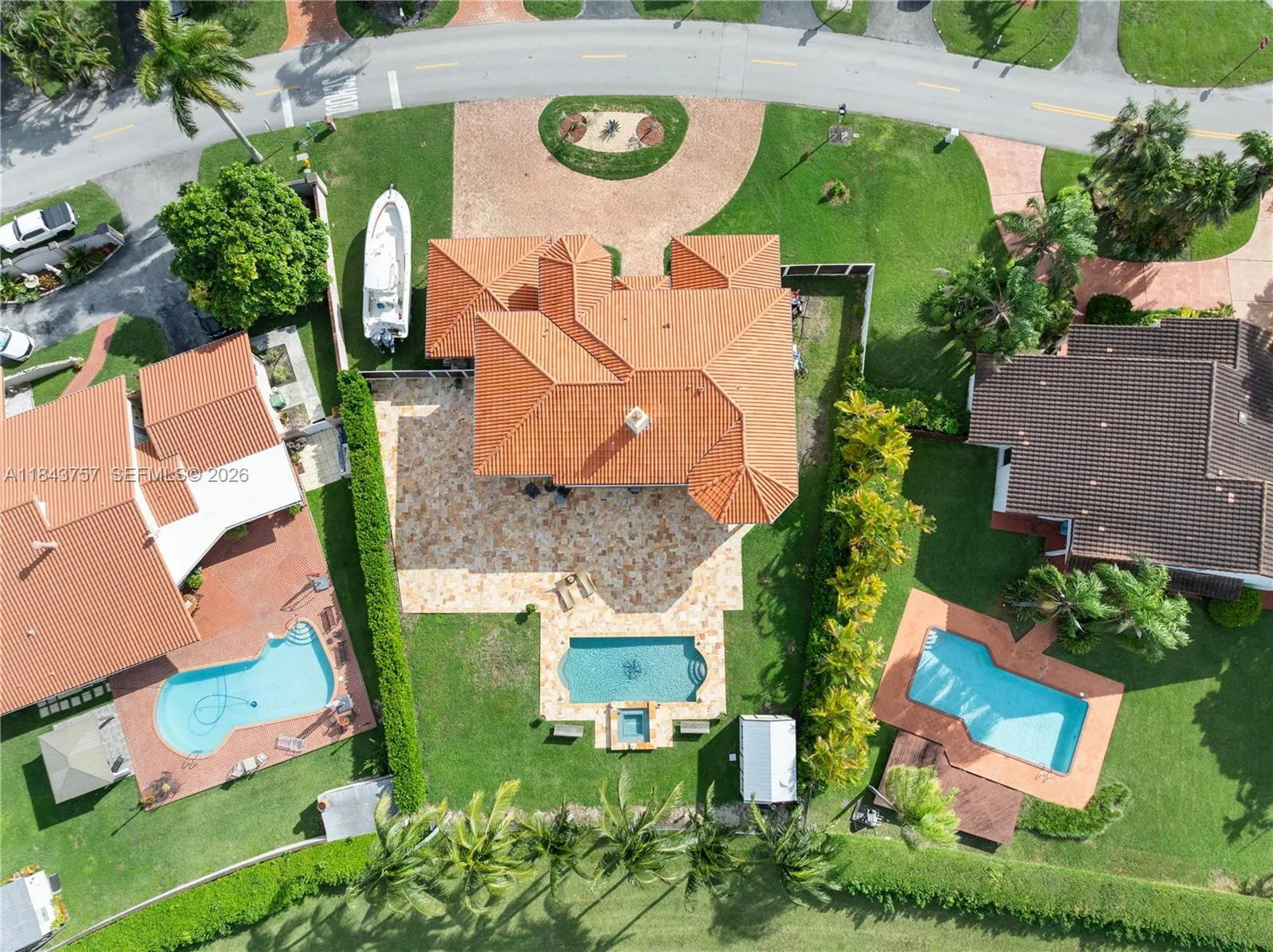 9621 W Calusa Club Dr, Miami, Florida 33186, Miami, Florida 33186, 5 Bedrooms Bedrooms, ,6 BathroomsBathrooms,Residential,For Sale,9621 W Calusa Club Dr, Miami, Florida 33186,A11843757
