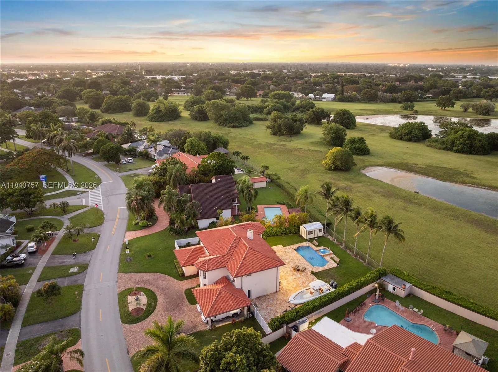 9621 W Calusa Club Dr, Miami, Florida 33186, Miami, Florida 33186, 5 Bedrooms Bedrooms, ,6 BathroomsBathrooms,Residential,For Sale,9621 W Calusa Club Dr, Miami, Florida 33186,A11843757