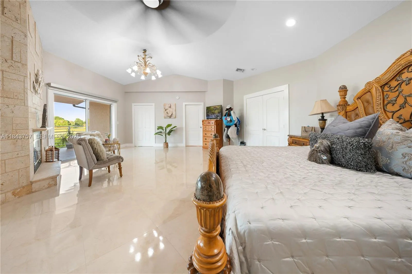 9621 W Calusa Club Dr, Miami, Florida 33186, Miami, Florida 33186, 5 Bedrooms Bedrooms, ,6 BathroomsBathrooms,Residential,For Sale,9621 W Calusa Club Dr, Miami, Florida 33186,A11843757