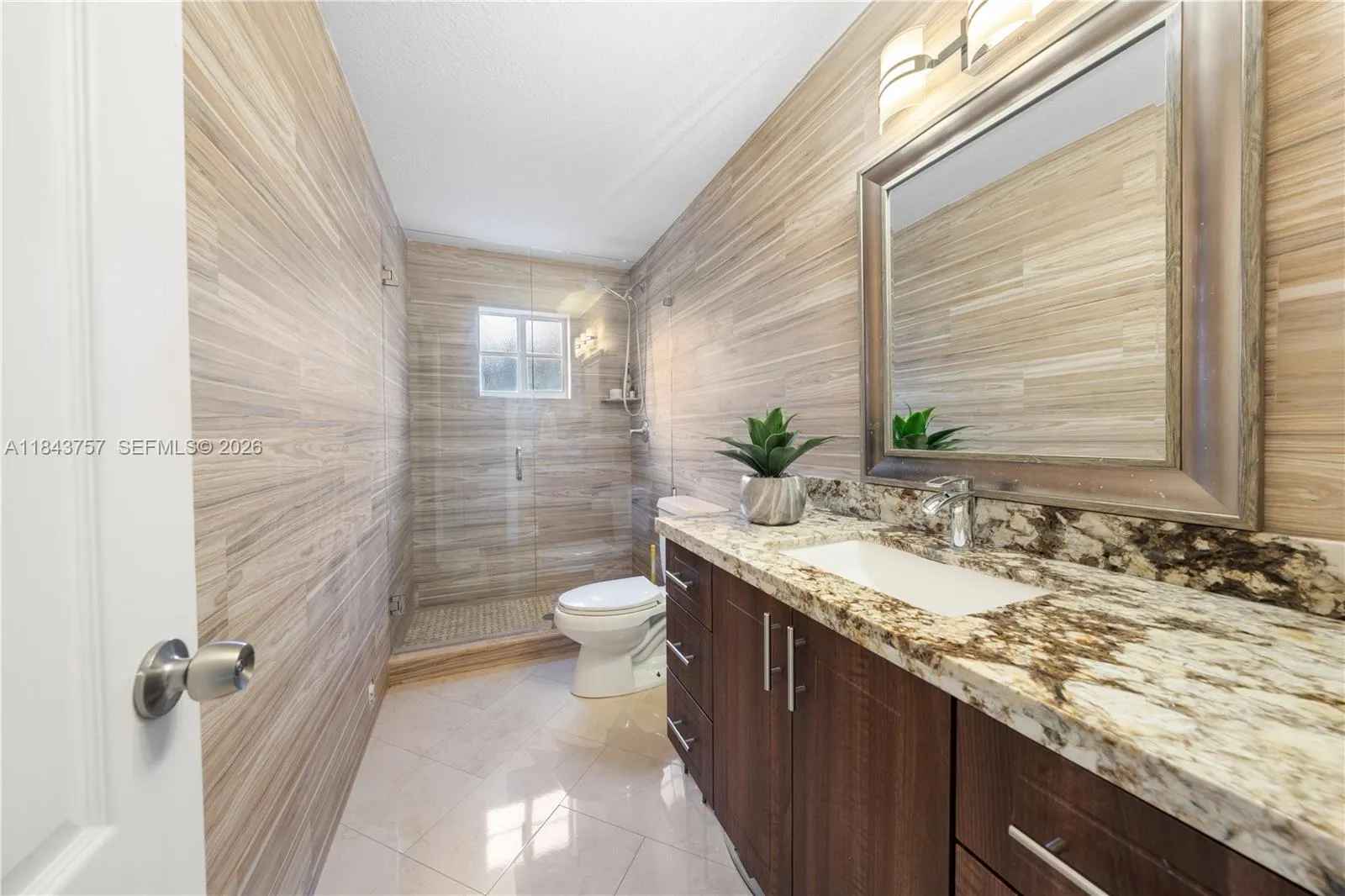 9621 W Calusa Club Dr, Miami, Florida 33186, Miami, Florida 33186, 5 Bedrooms Bedrooms, ,6 BathroomsBathrooms,Residential,For Sale,9621 W Calusa Club Dr, Miami, Florida 33186,A11843757