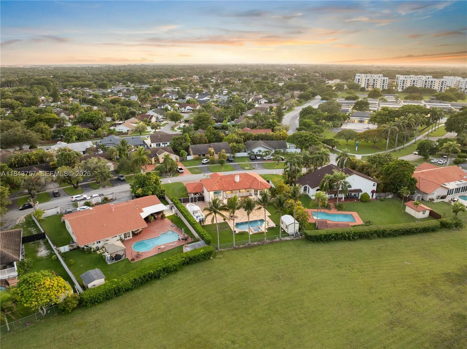 9621 W Calusa Club Dr, Miami, Florida 33186, Miami, Florida 33186, 5 Bedrooms Bedrooms, ,6 BathroomsBathrooms,Residential,For Sale,9621 W Calusa Club Dr, Miami, Florida 33186,A11843757