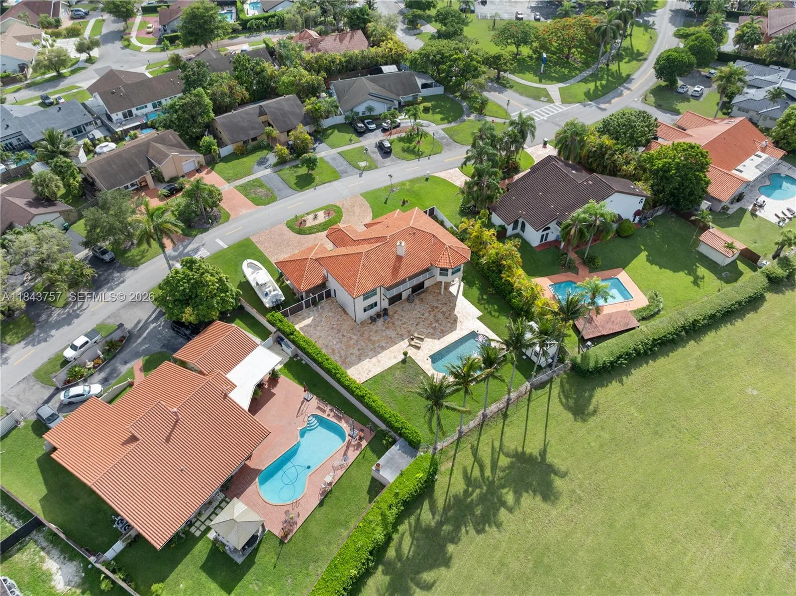 9621 W Calusa Club Dr, Miami, Florida 33186, Miami, Florida 33186, 5 Bedrooms Bedrooms, ,6 BathroomsBathrooms,Residential,For Sale,9621 W Calusa Club Dr, Miami, Florida 33186,A11843757