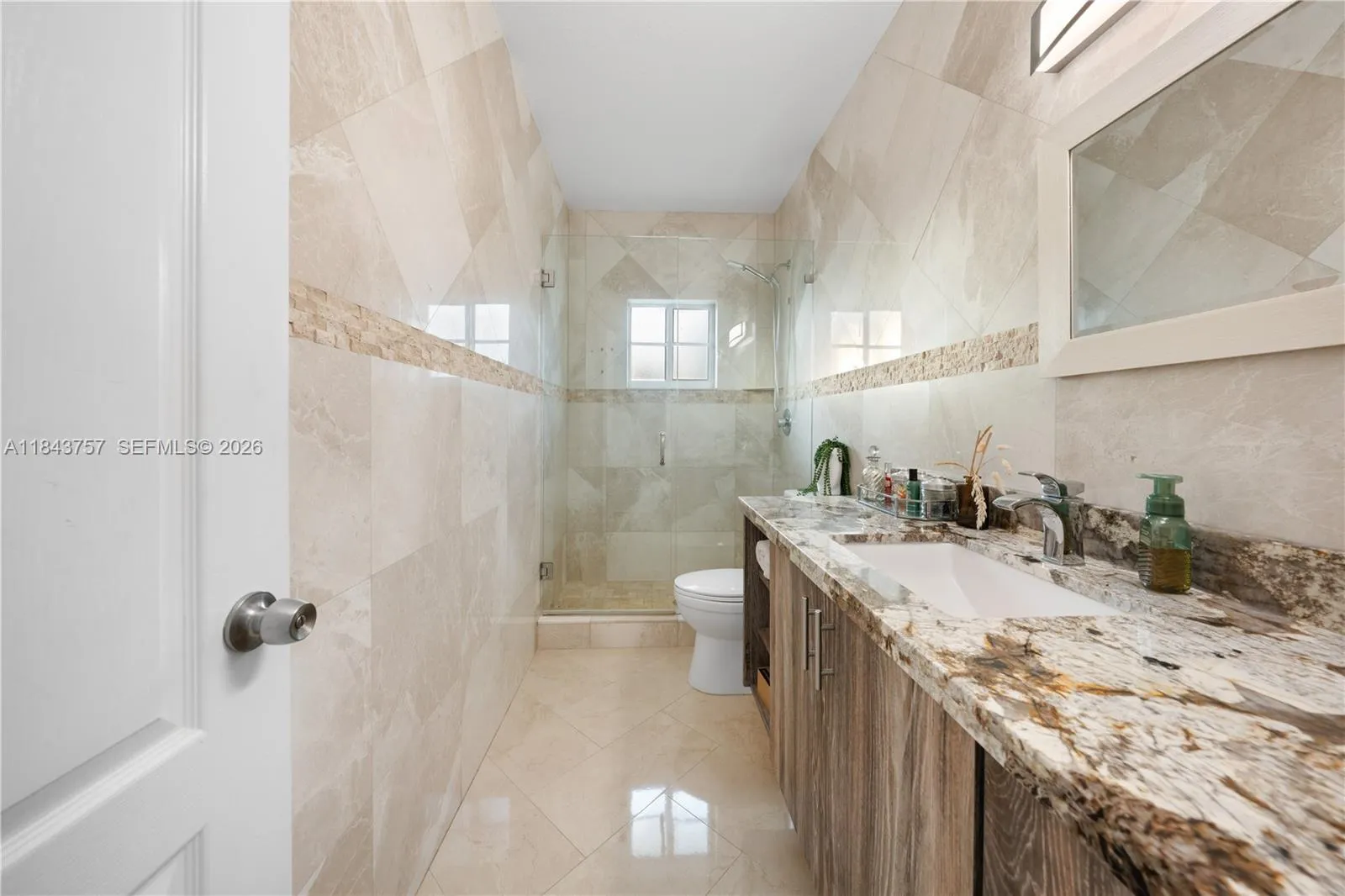 9621 W Calusa Club Dr, Miami, Florida 33186, Miami, Florida 33186, 5 Bedrooms Bedrooms, ,6 BathroomsBathrooms,Residential,For Sale,9621 W Calusa Club Dr, Miami, Florida 33186,A11843757