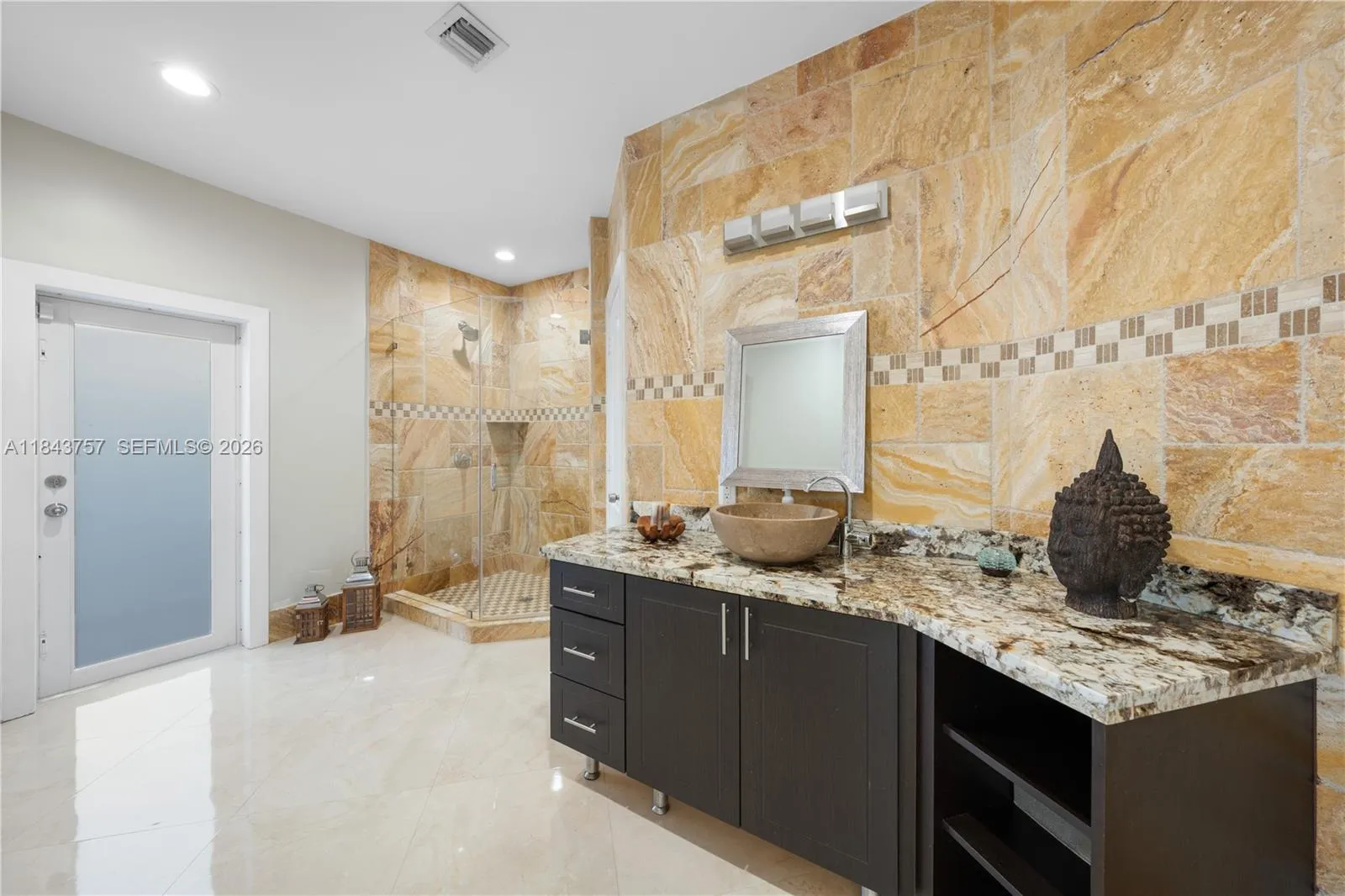 9621 W Calusa Club Dr, Miami, Florida 33186, Miami, Florida 33186, 5 Bedrooms Bedrooms, ,6 BathroomsBathrooms,Residential,For Sale,9621 W Calusa Club Dr, Miami, Florida 33186,A11843757