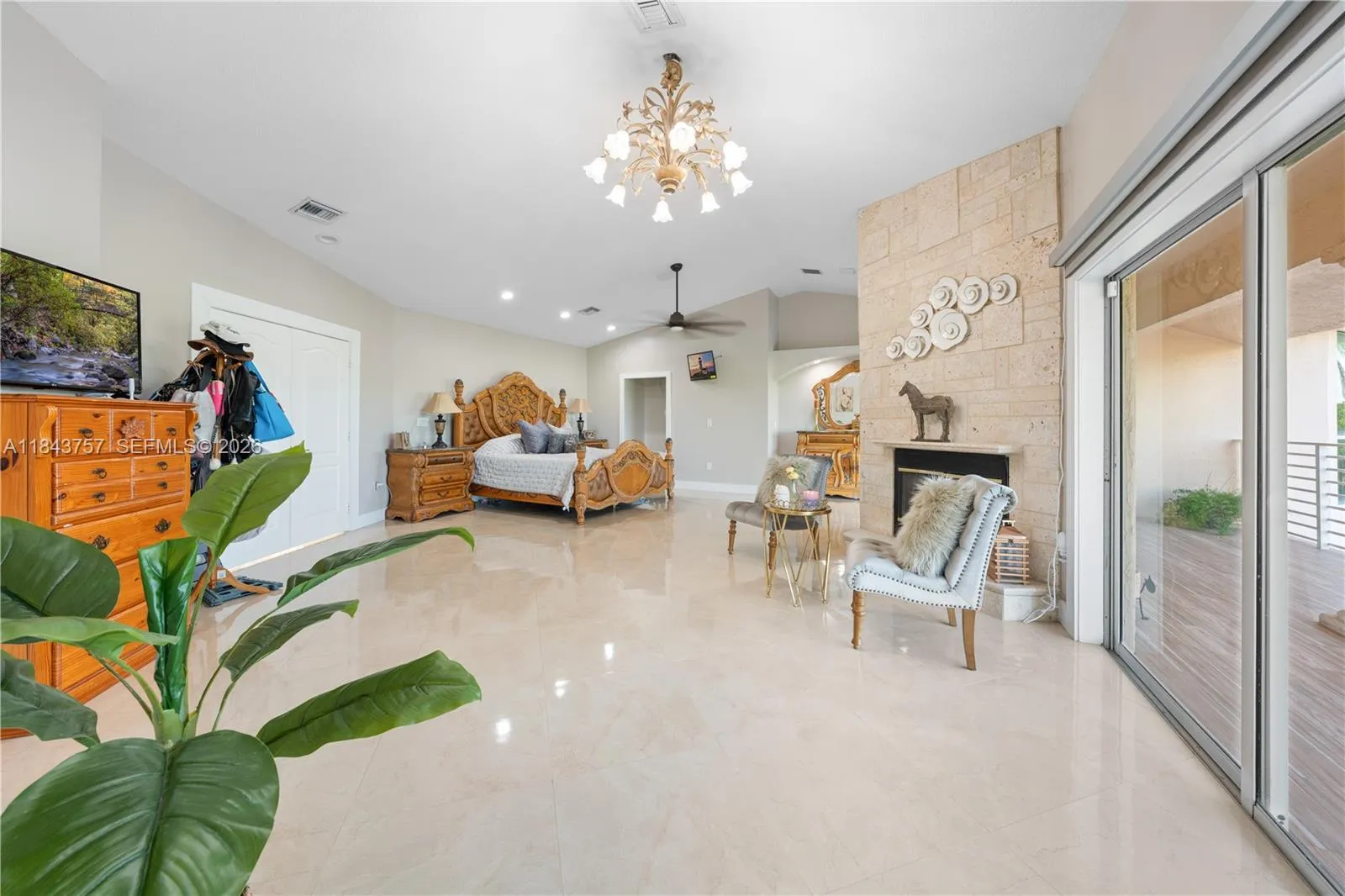 9621 W Calusa Club Dr, Miami, Florida 33186, Miami, Florida 33186, 5 Bedrooms Bedrooms, ,6 BathroomsBathrooms,Residential,For Sale,9621 W Calusa Club Dr, Miami, Florida 33186,A11843757